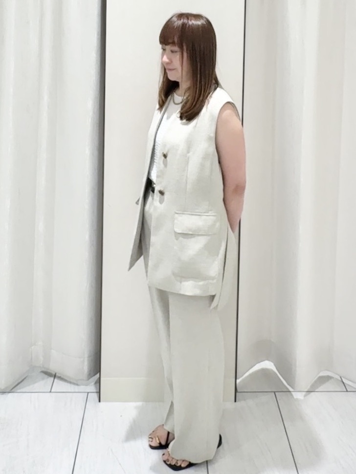 ʏᴜᴋɪᴋᴏさんの「UNTITLED｜【セットアップ可/UV/接触冷感】スラブキーネックジレ」を使ったコーディネート