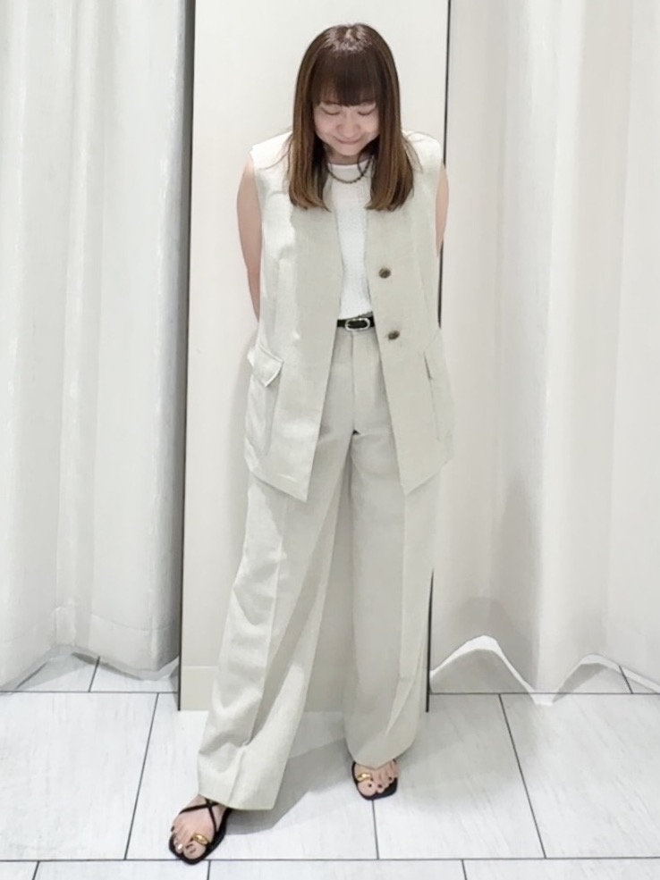 ʏᴜᴋɪᴋᴏさんの「UNTITLED｜【セットアップ可/UV/接触冷感】スラブキーネックジレ」を使ったコーディネート