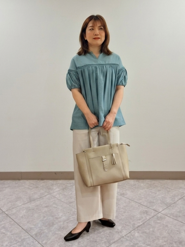 S.xuliさんの「Reflect｜ボリュームスリーブオフボディブラウス」を使ったコーディネート