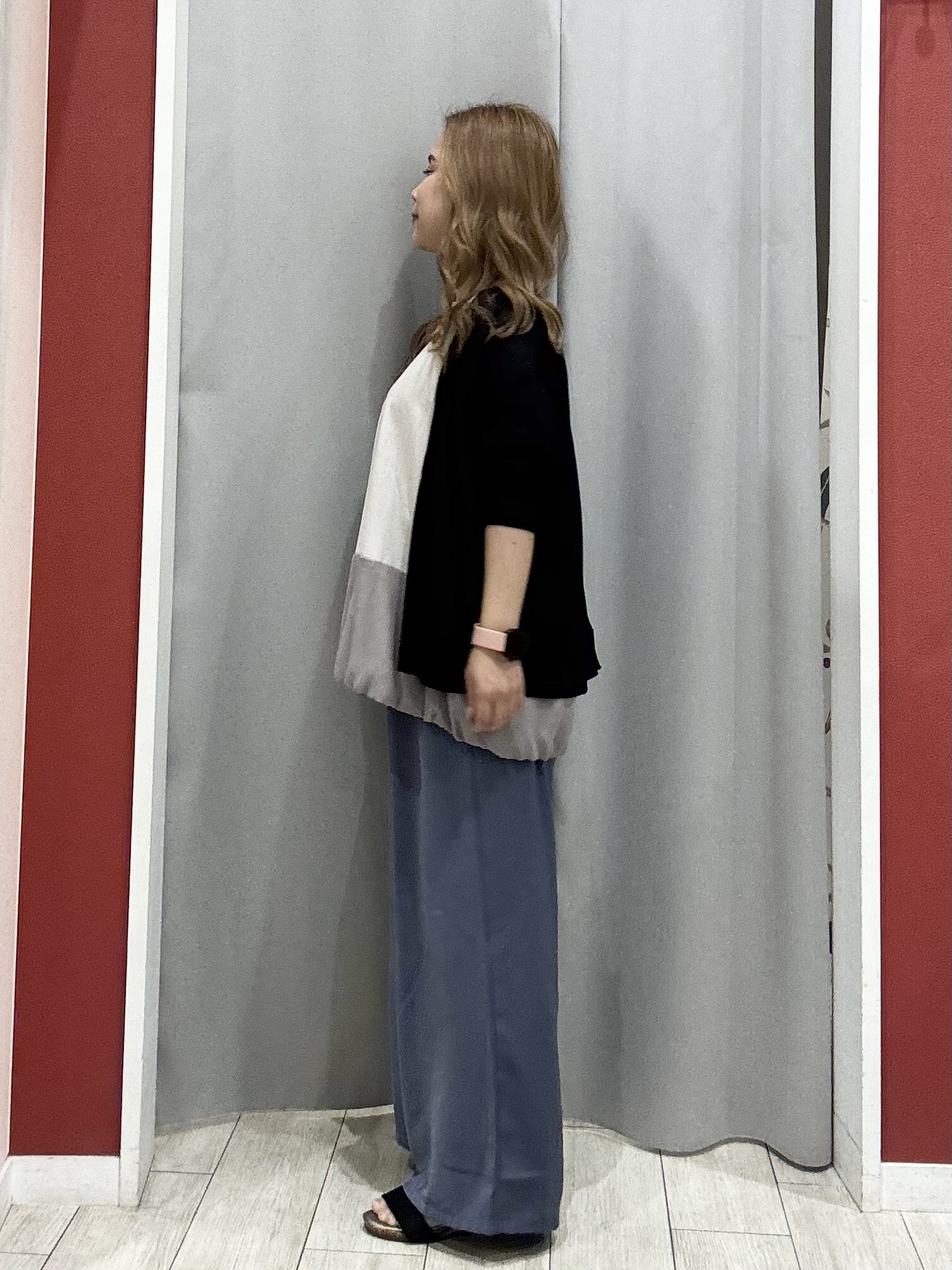 shioさんの「SHOO･LA･RUE｜【ひんやり/洗濯機可/S-LL】オンにもオフにも マルチに使えるボタンレスカーディガン」を使ったコーディネート