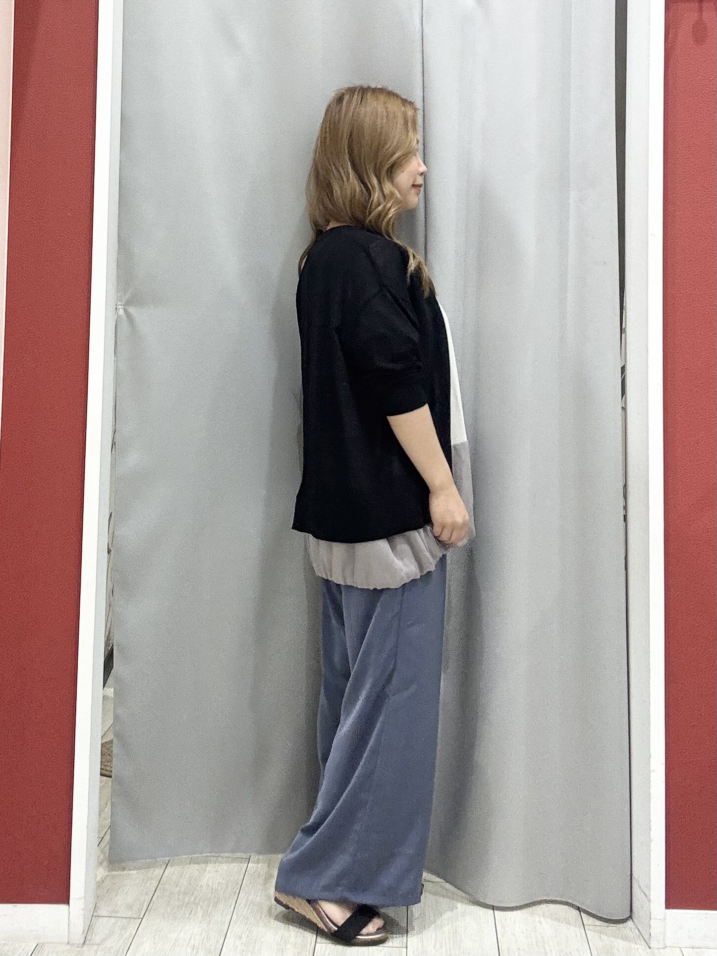 shioさんの「SHOO･LA･RUE｜【ひんやり/洗濯機可/S-LL】オンにもオフにも マルチに使えるボタンレスカーディガン」を使ったコーディネート