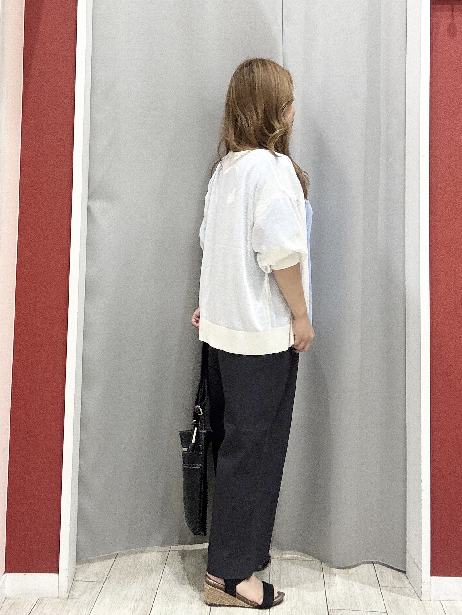 shioさんの「SHOO･LA･RUE｜【ひんやり/洗濯機可/S-LL】程よいVネックですっきり魅せる ジップアップ 7分袖シアーカーディガ」を使ったコーディネート