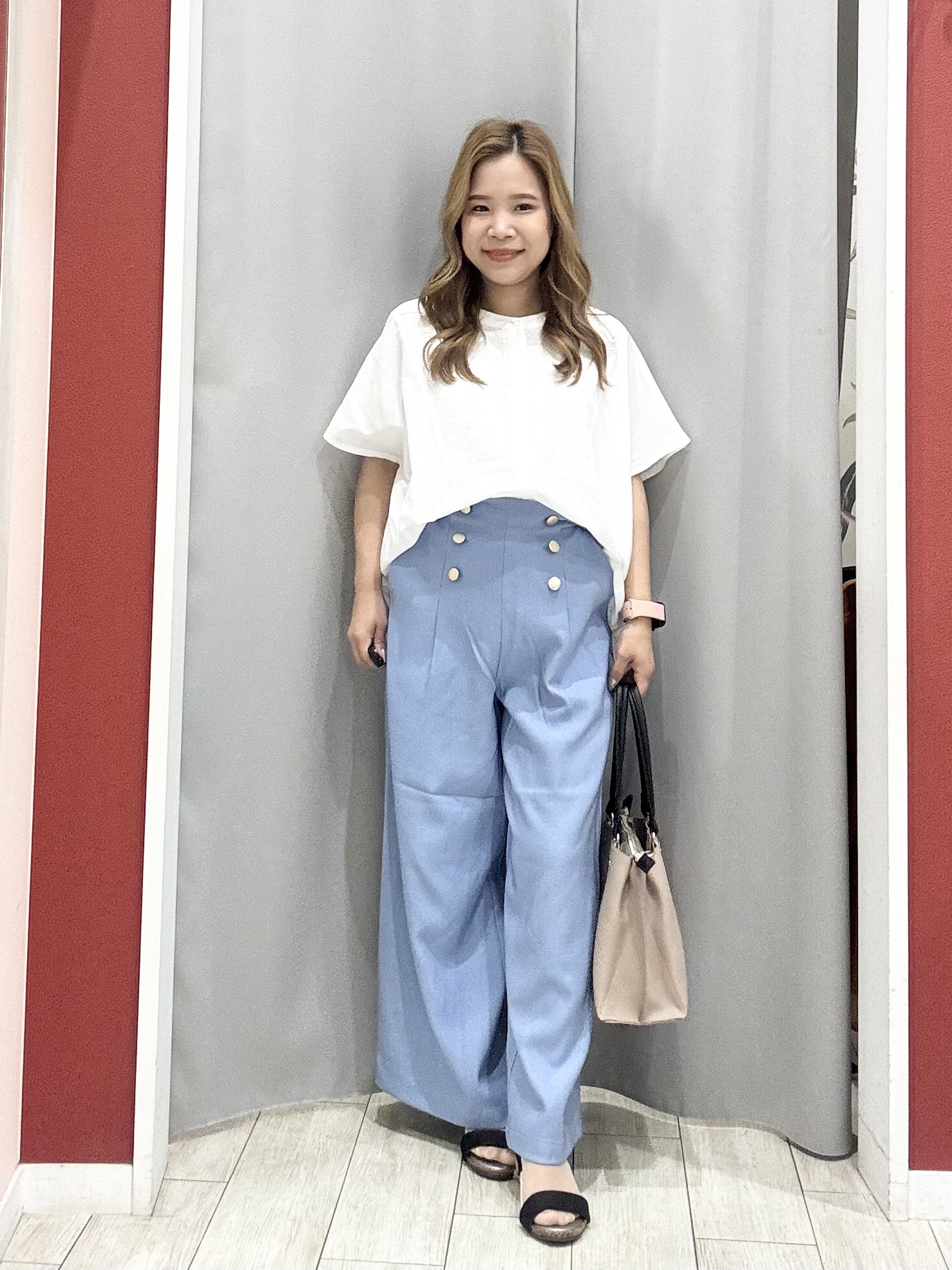 shioさんの「SHOO･LA･RUE｜【体型カバー】ふんわり質感 やわらかこなれシアーシャツ」を使ったコーディネート