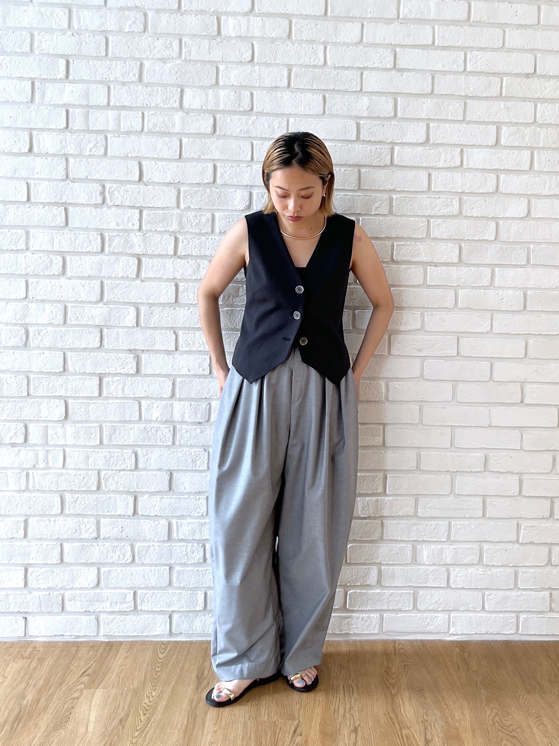 Harukaさんの「INDIVI｜リネンショートジレ」を使ったコーディネート
