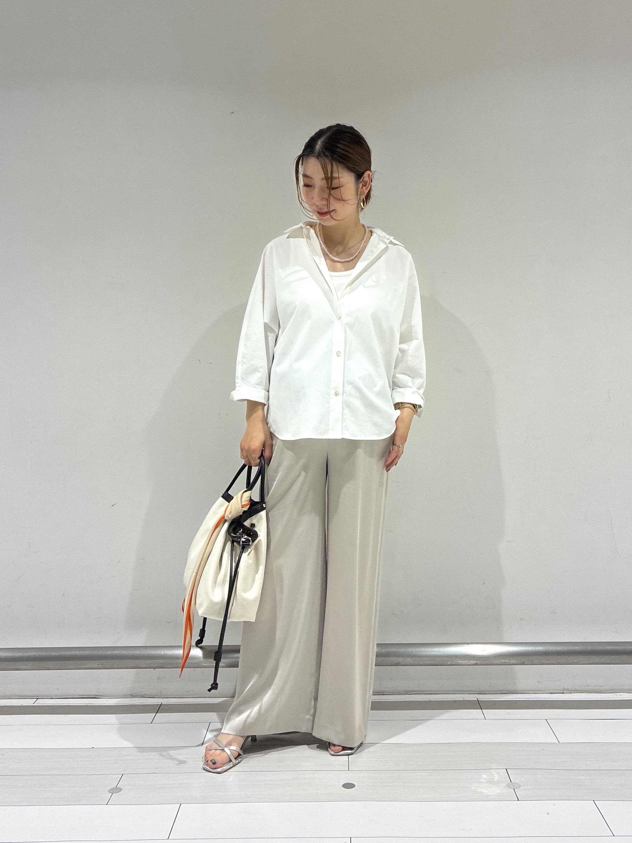 Rinさんの「UNTITLED｜【接触冷感/吸水速乾/UVカット】ドルマンスリーブシャツ」を使ったコーディネート