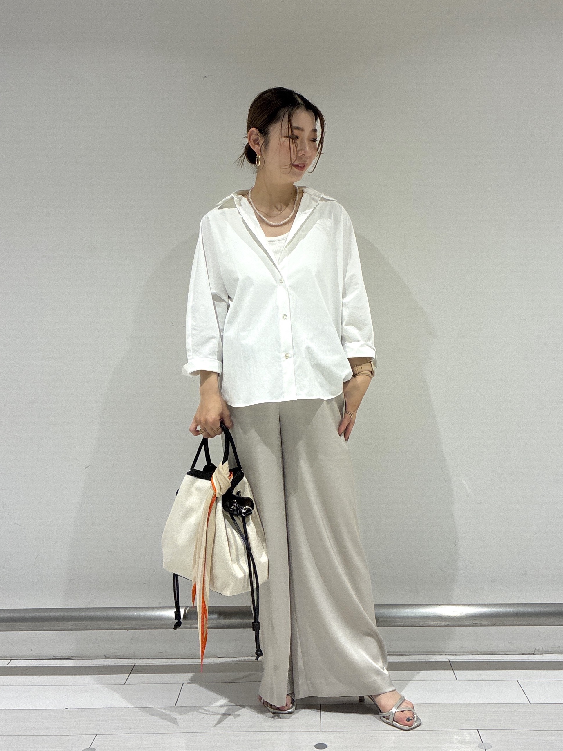 Rinさんの「UNTITLED｜【接触冷感/吸水速乾/UVカット】ドルマンスリーブシャツ」を使ったコーディネート