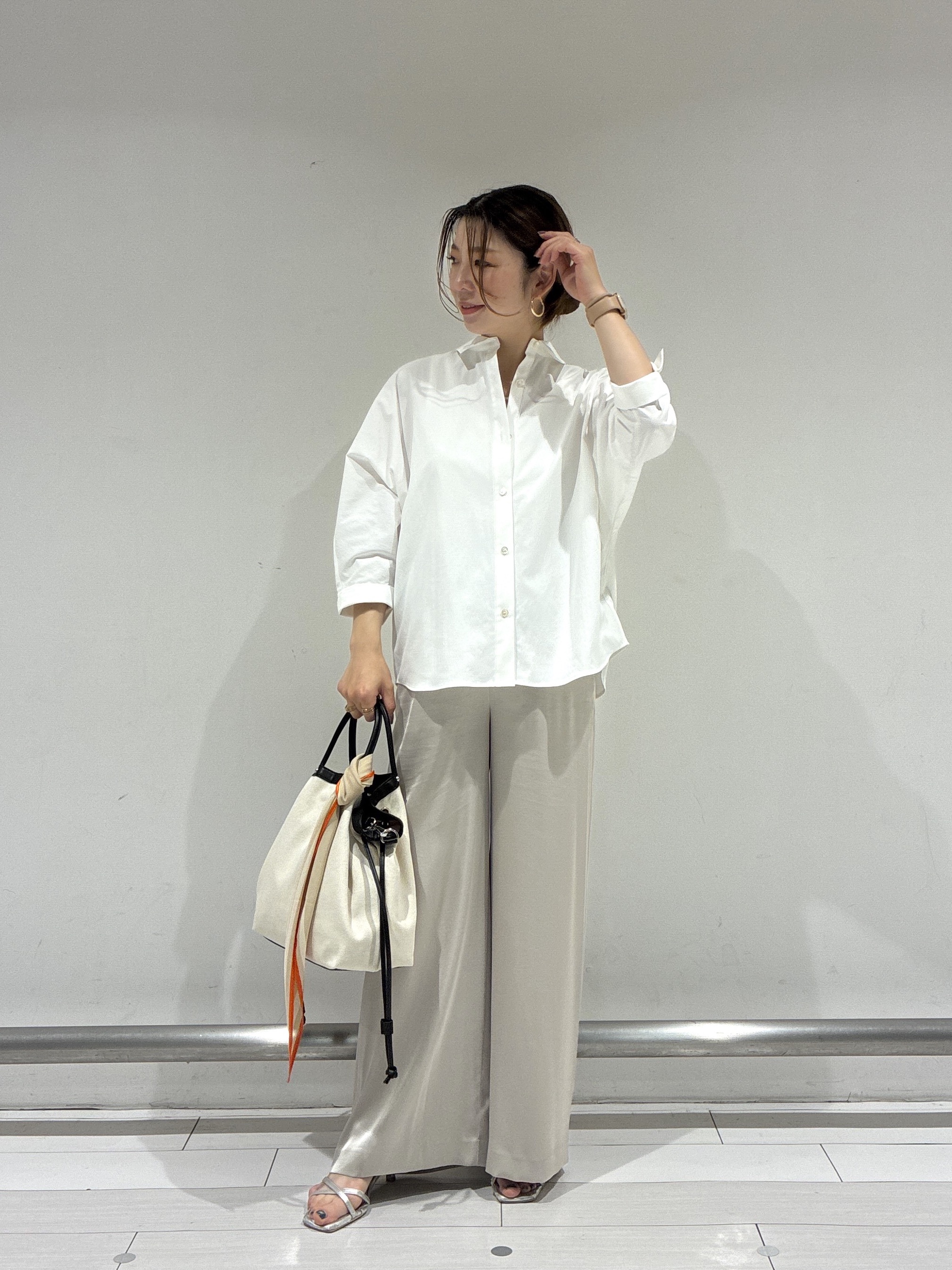 Rinさんの「UNTITLED｜【接触冷感/吸水速乾/UVカット】ドルマンスリーブシャツ」を使ったコーディネート