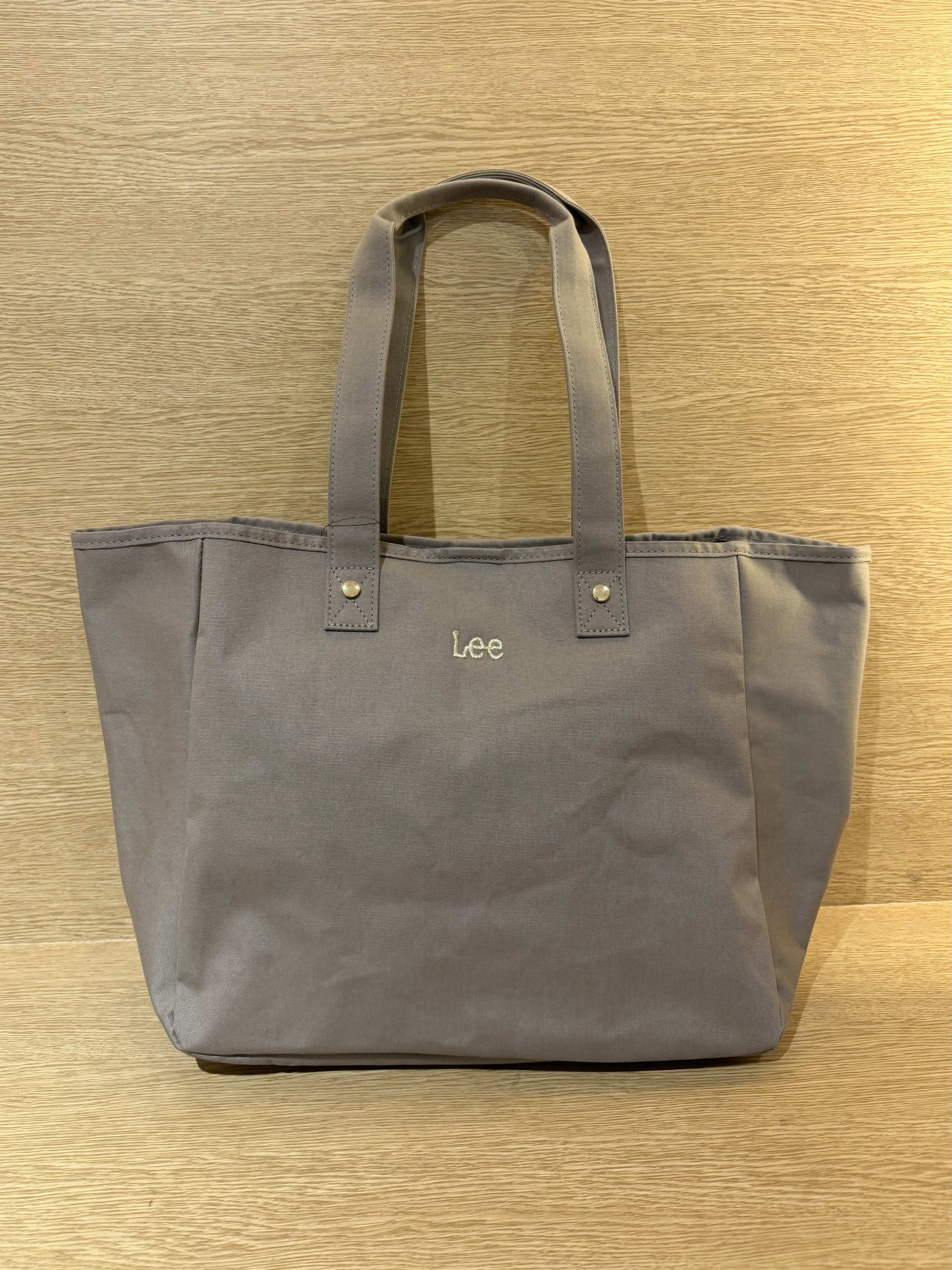みーさんの「grove｜【Lee】ビッグトート」を使ったコーディネート