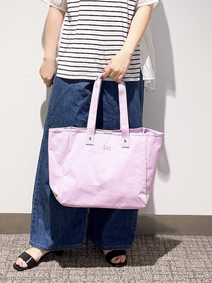 みーさんの「grove｜【Lee】ビッグトート」を使ったコーディネート