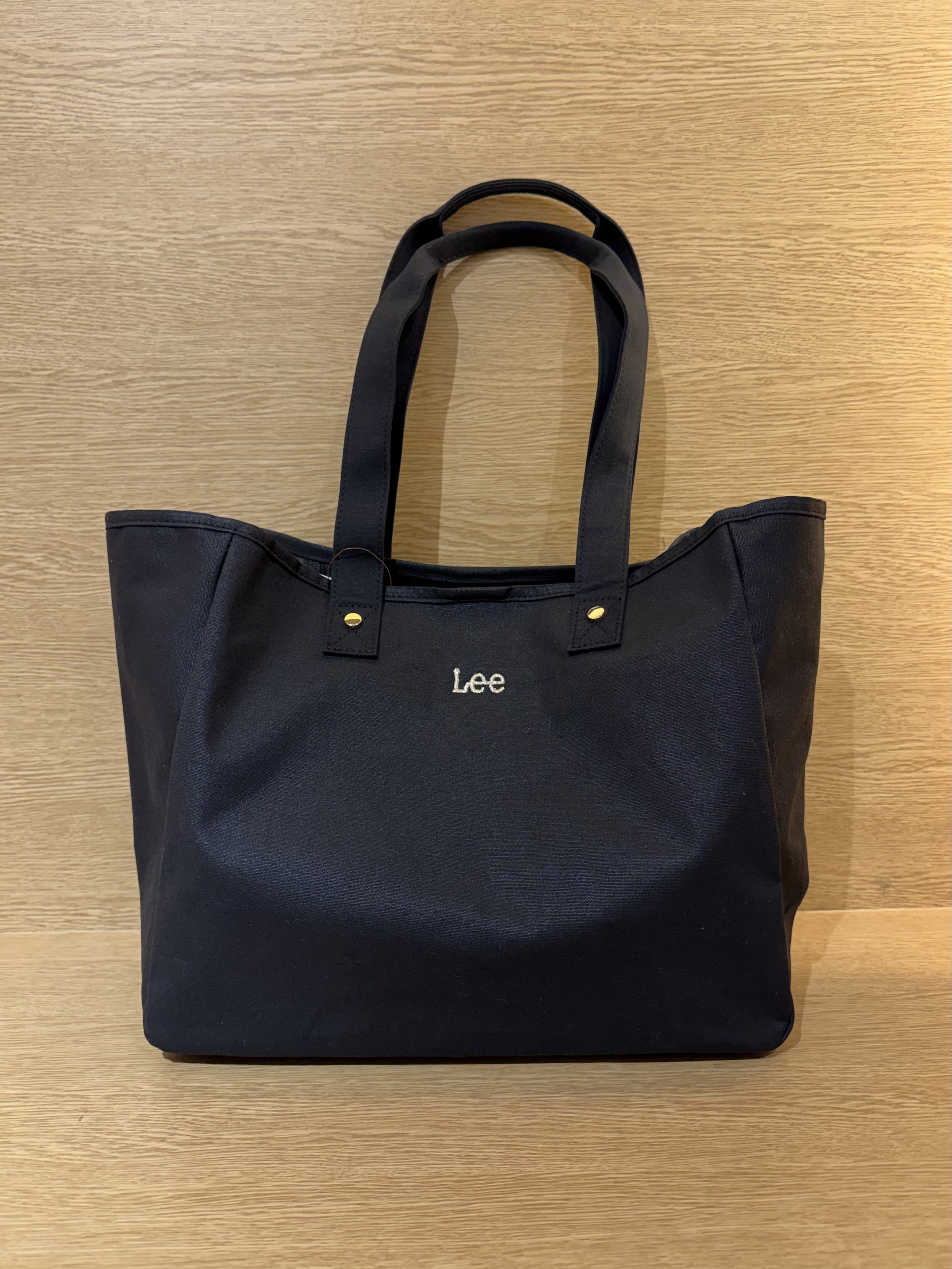 みーさんの「grove｜【Lee】ビッグトート」を使ったコーディネート