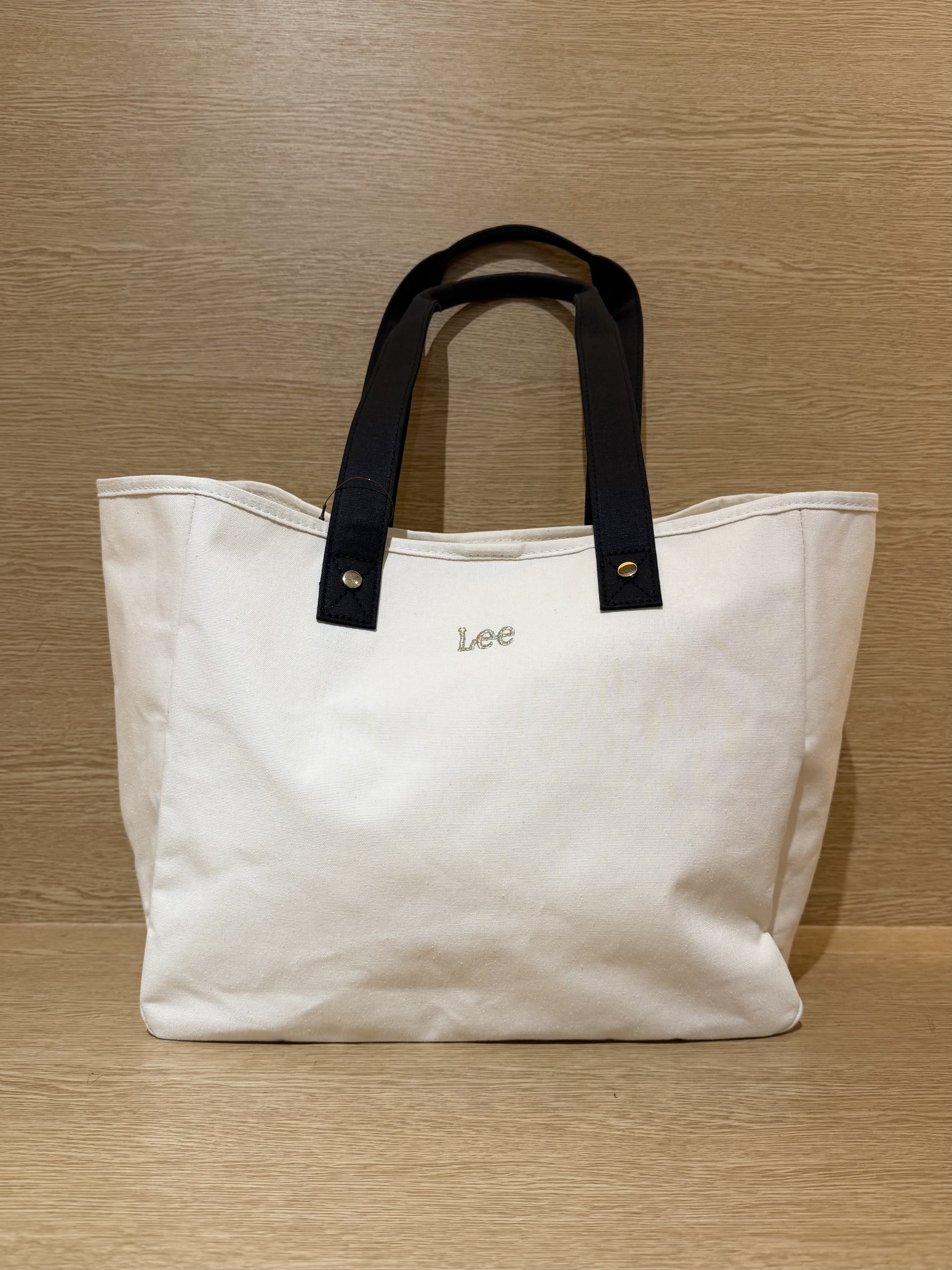 みーさんの「grove｜【Lee】ビッグトート」を使ったコーディネート