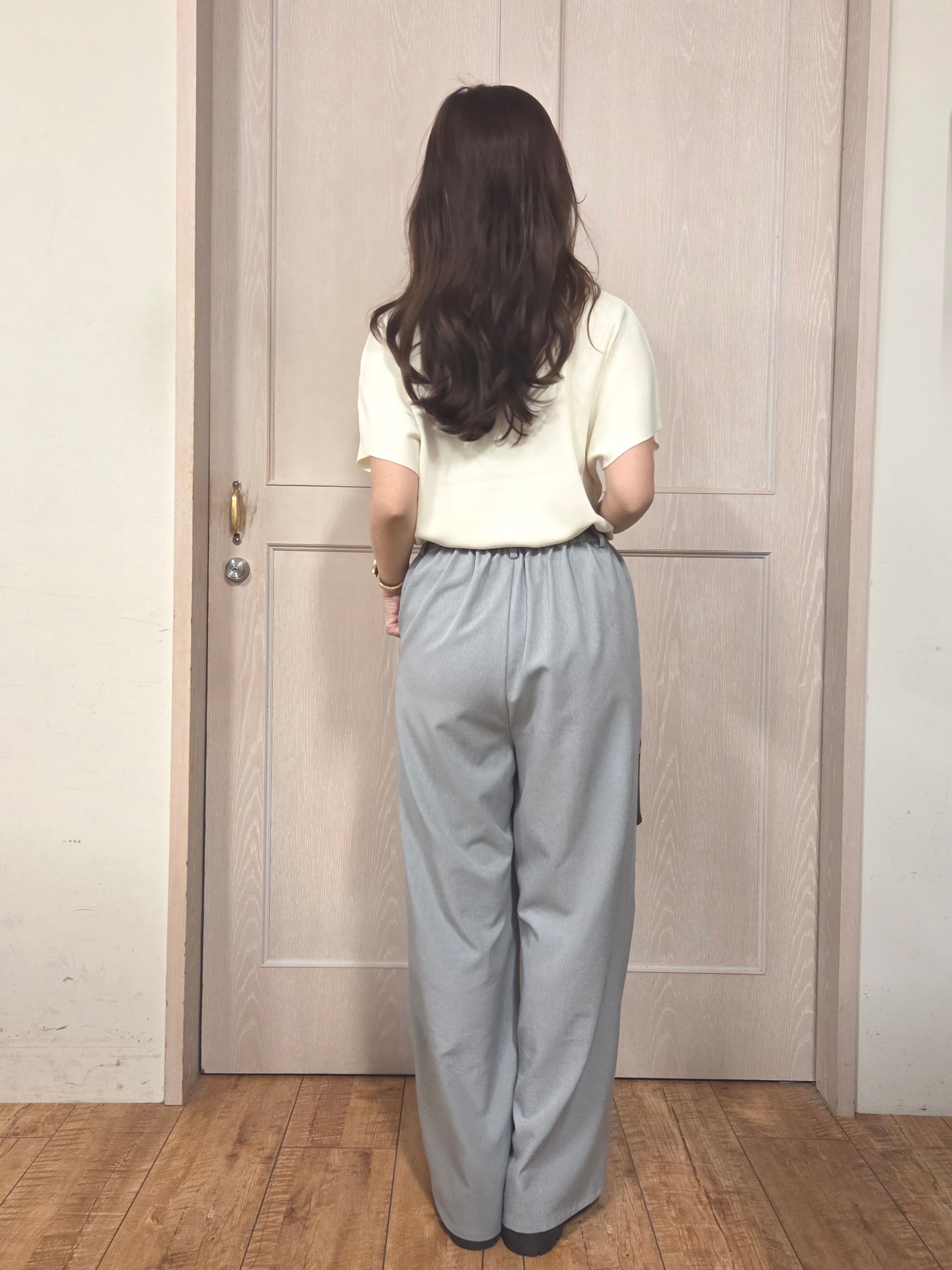 masamiさんの「SHOO･LA･RUE｜【毎日洗える/ひんやり/UV/S-LL】 毛玉になりにくい配色ボウタイ半袖ニット」を使ったコーディネート