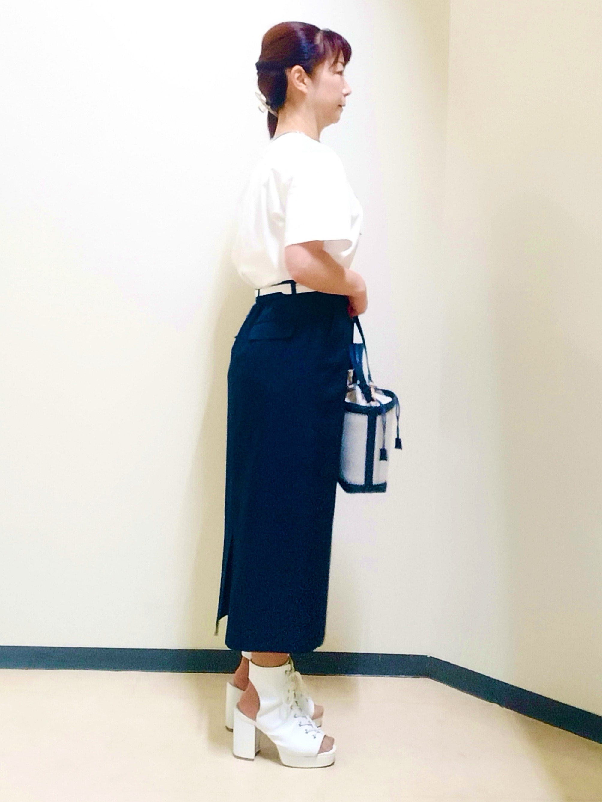 花さんの「Reflect｜【接触冷感】ラインアート刺繍Tシャツ」を使ったコーディネート