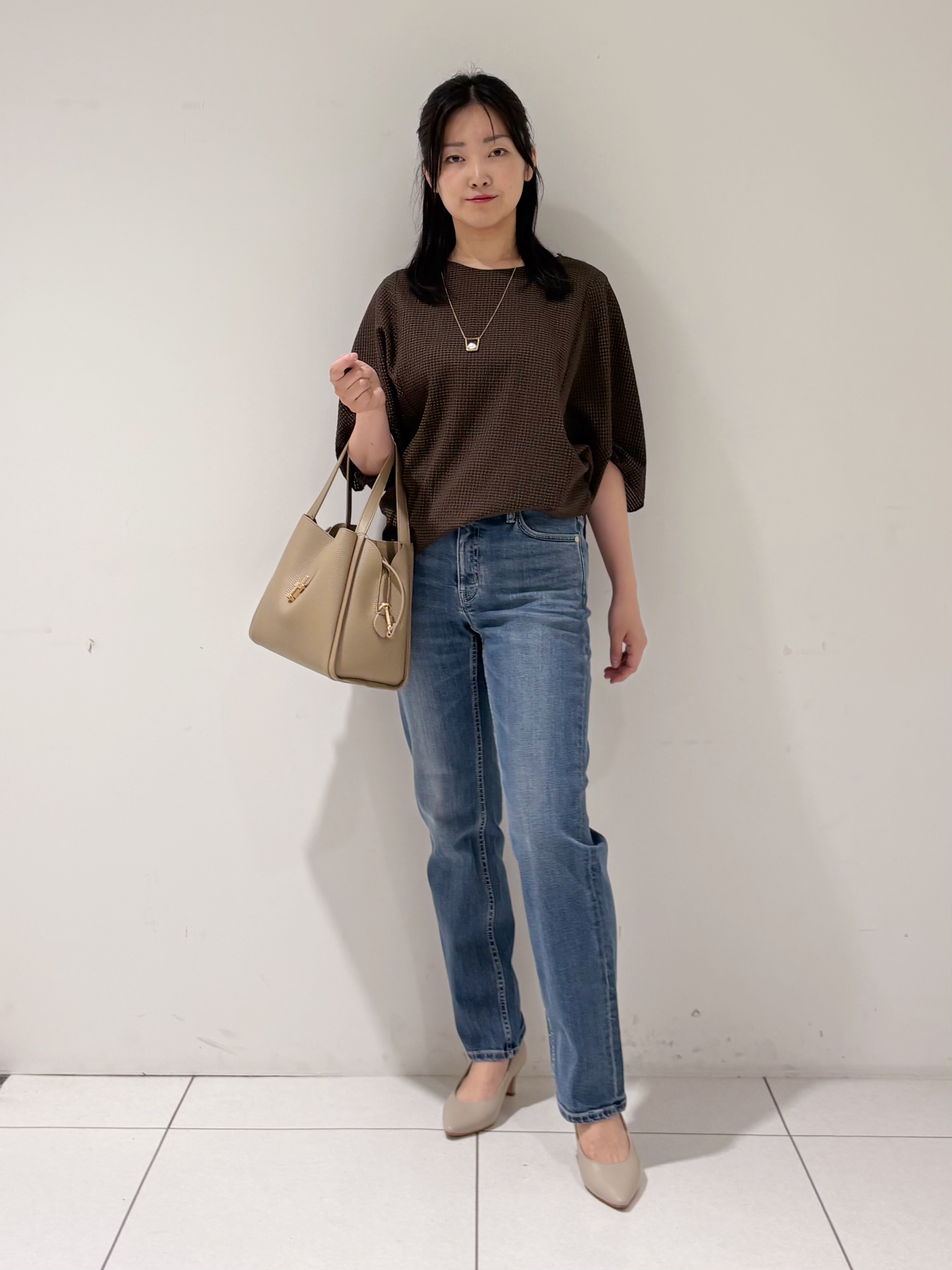 momokoさんの「INDIVI｜【体型カバー】サッカーチェックドルマントップス」を使ったコーディネート