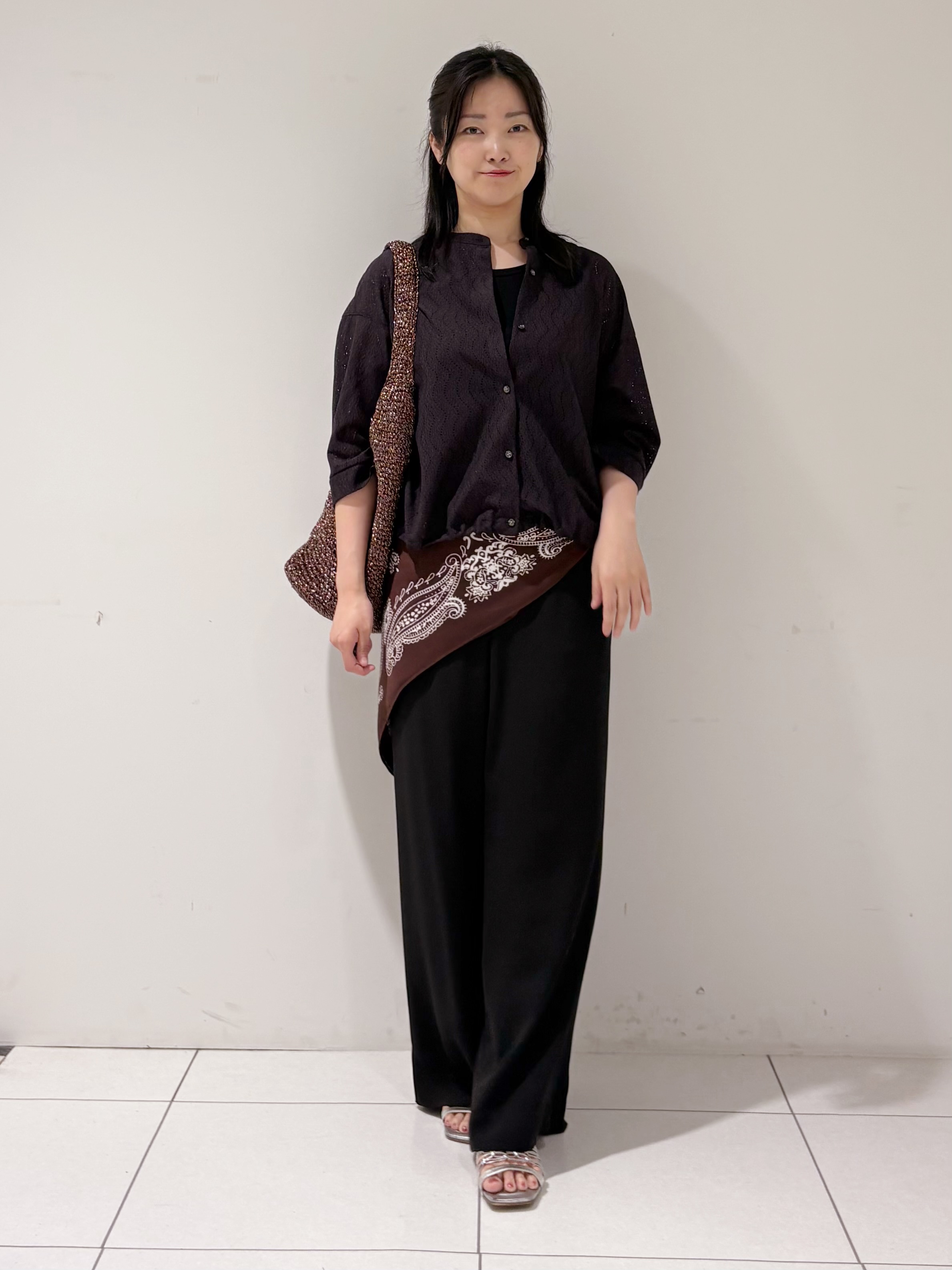 momokoさんの「INDIVI｜【さらっと素材／洗える】キカレースブラウス」を使ったコーディネート