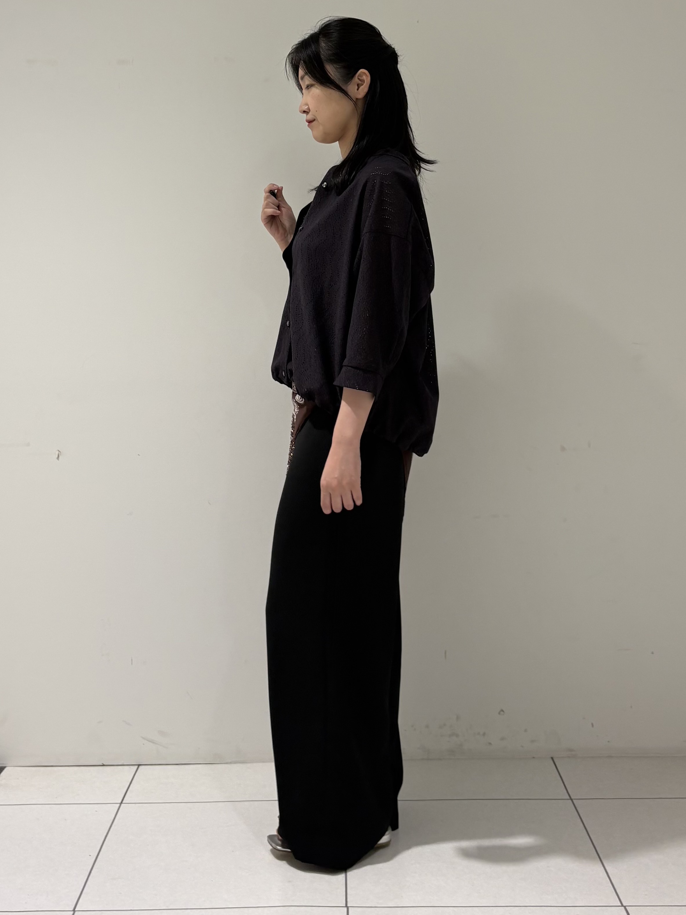 momokoさんの「INDIVI｜【さらっと素材／洗える】キカレースブラウス」を使ったコーディネート