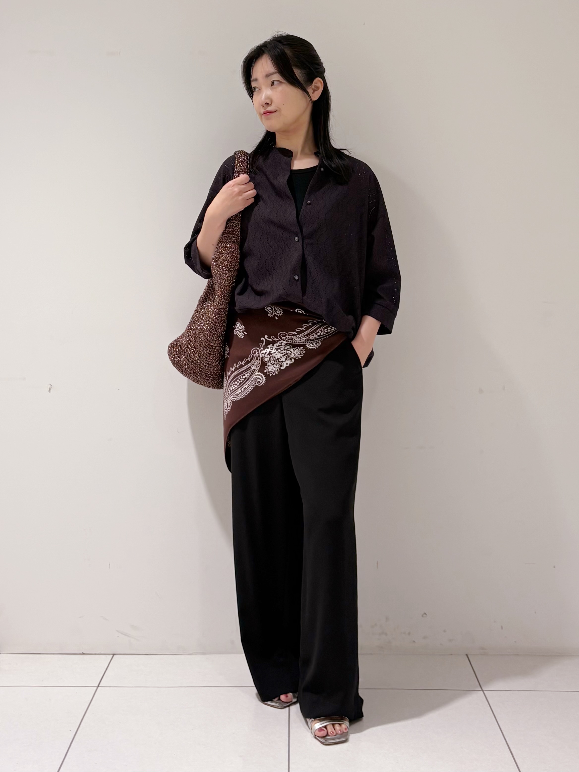 momokoさんの「INDIVI｜【さらっと素材／洗える】キカレースブラウス」を使ったコーディネート