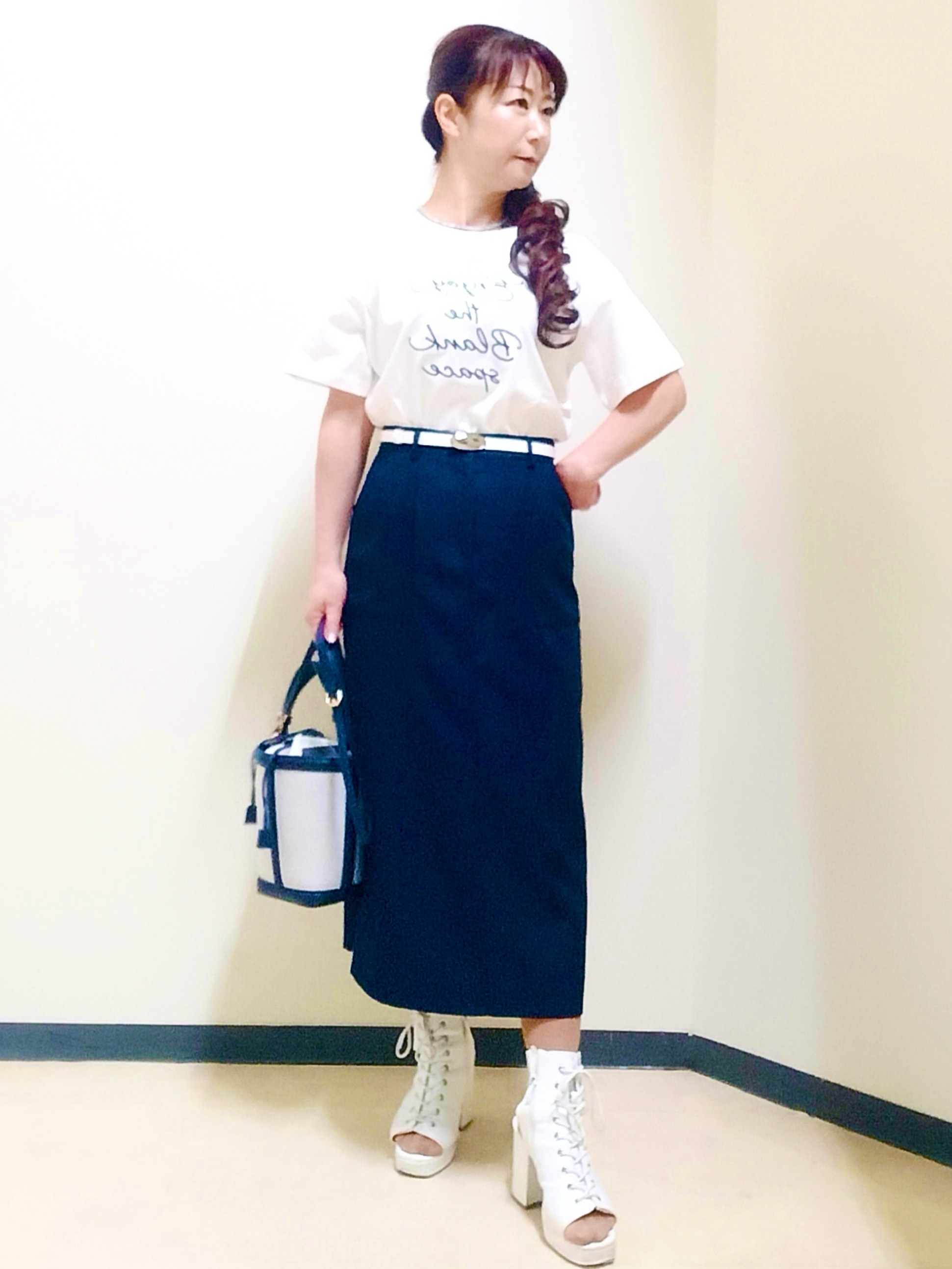 花さんの「Reflect｜【接触冷感】ラインアート刺繍Tシャツ」を使ったコーディネート