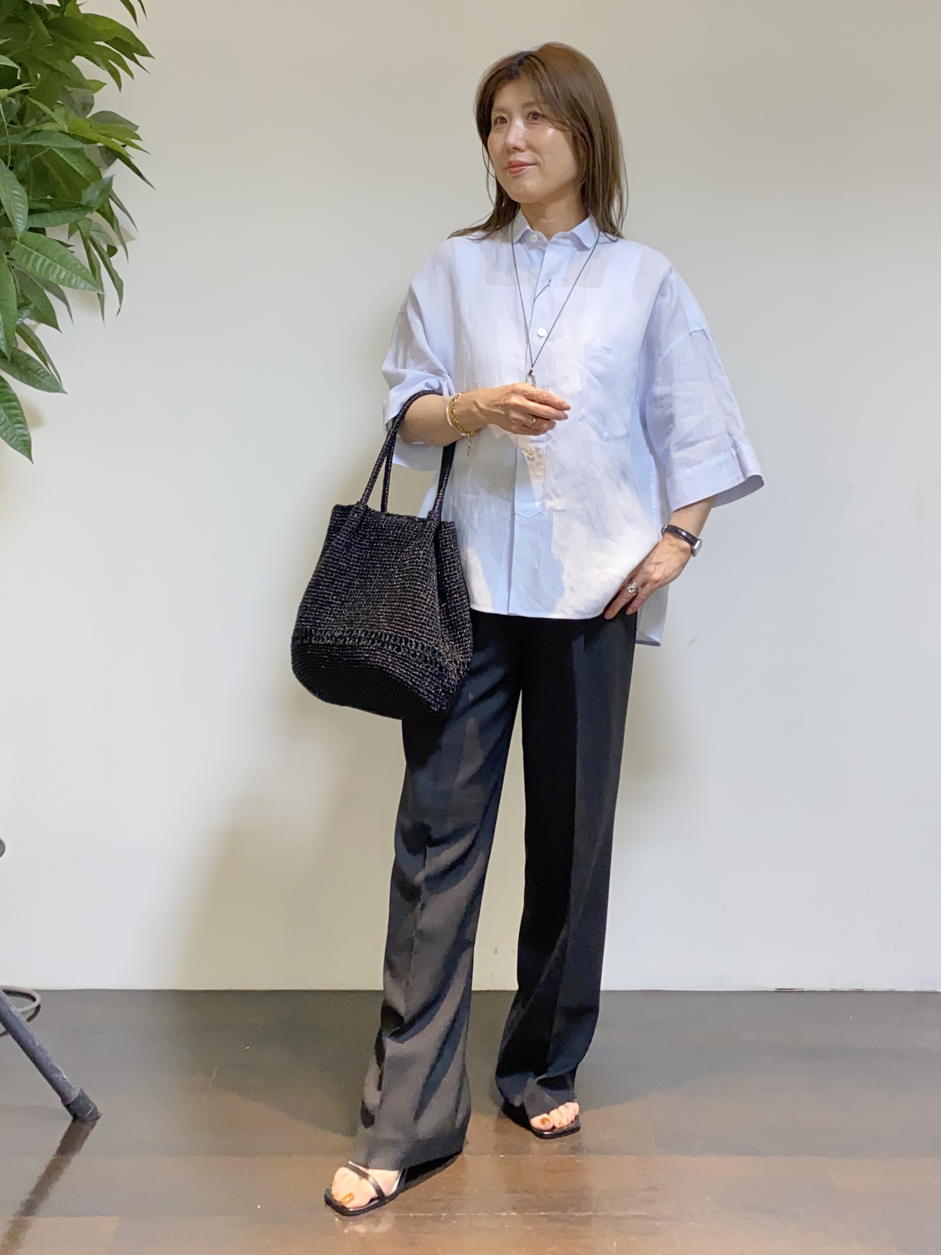 tomoさんの「UNTITLED｜【TICCA】リネン半袖シャツ」を使ったコーディネート