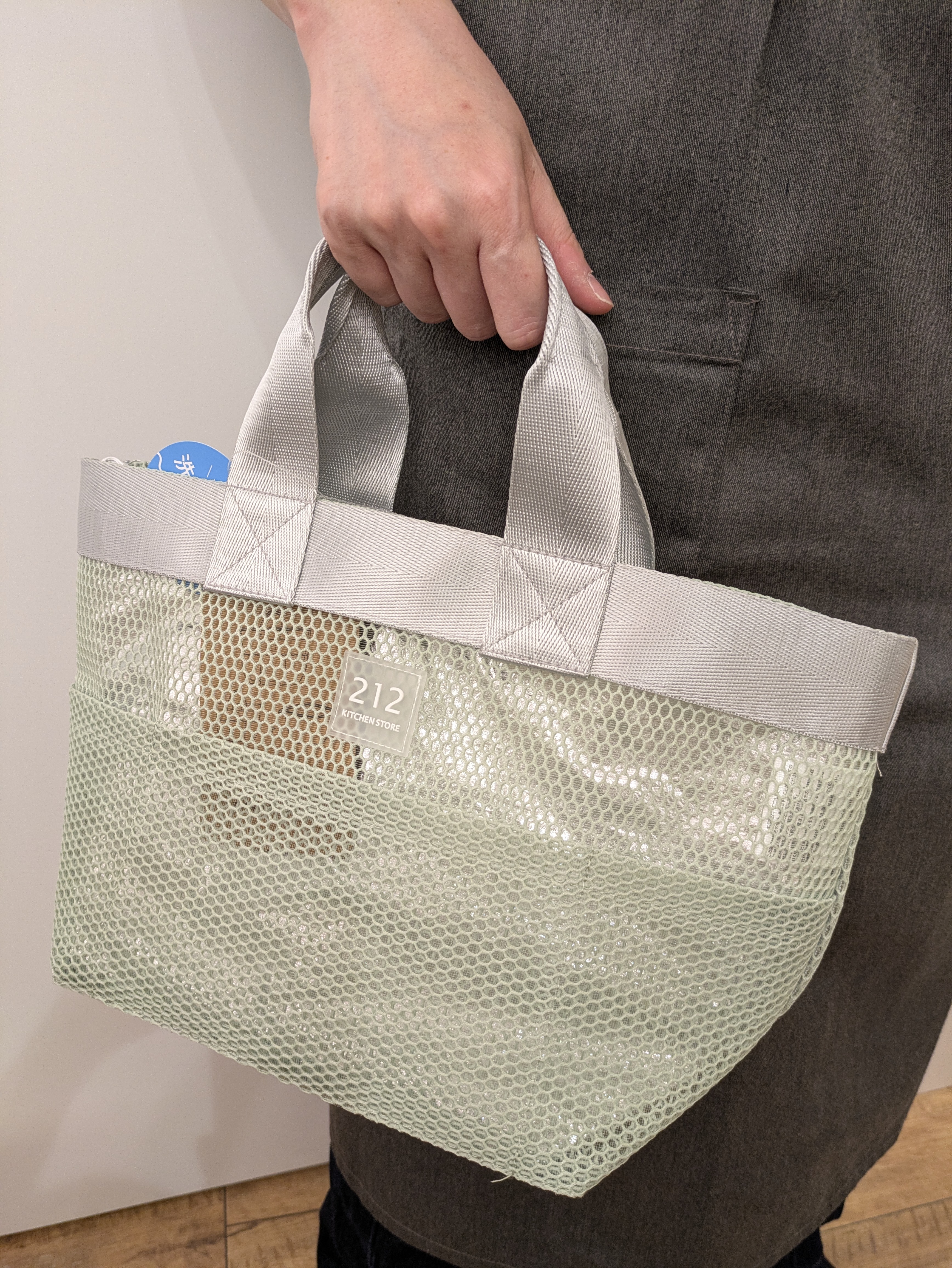 ヨコさんの「212 KITCHEN STORE｜3wayメッシュランチバッグ GR ＜212Kオリジナル ＞」を使ったコーディネート