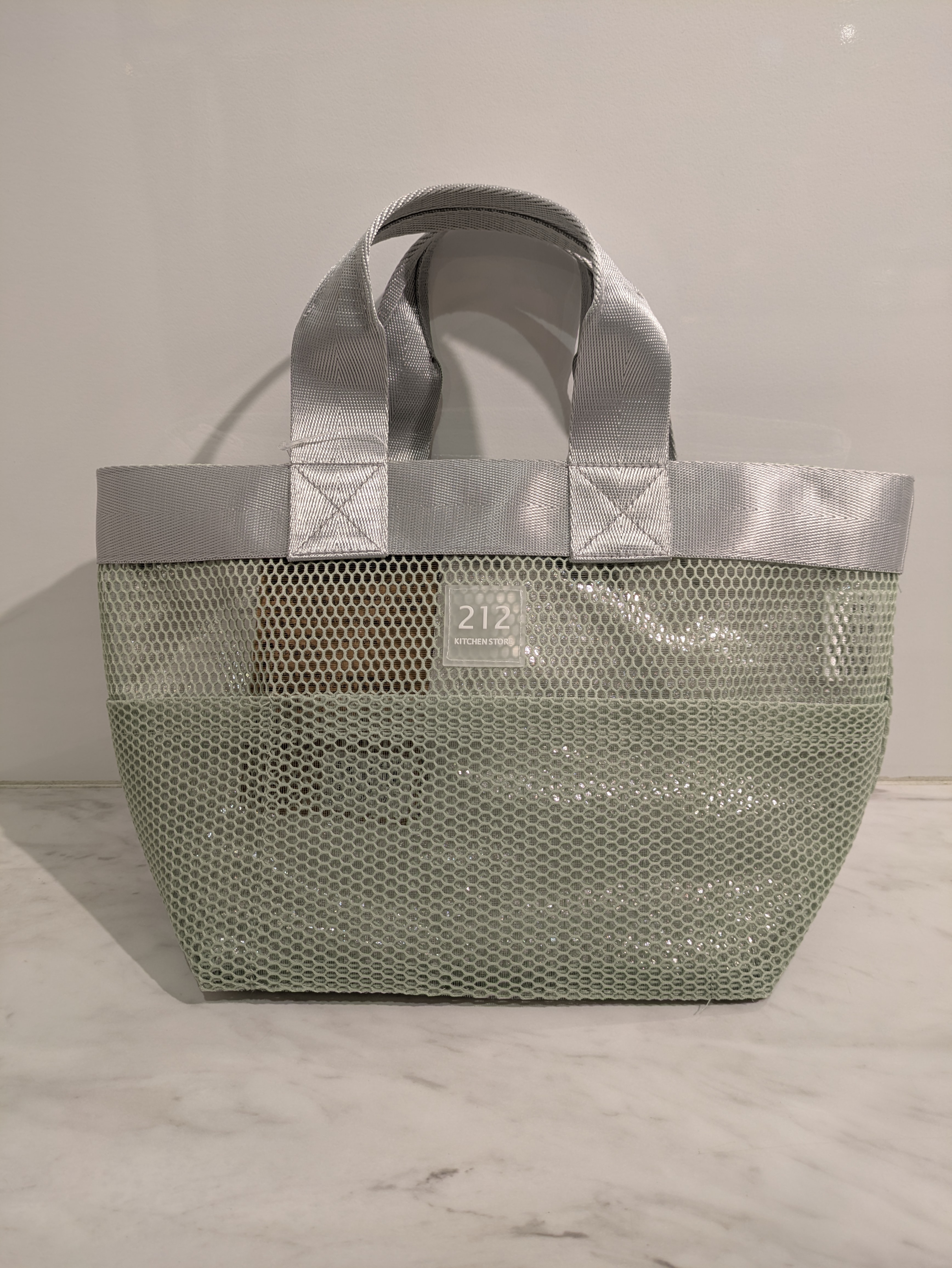 ヨコさんの「212 KITCHEN STORE｜3wayメッシュランチバッグ GR ＜212Kオリジナル ＞」を使ったコーディネート