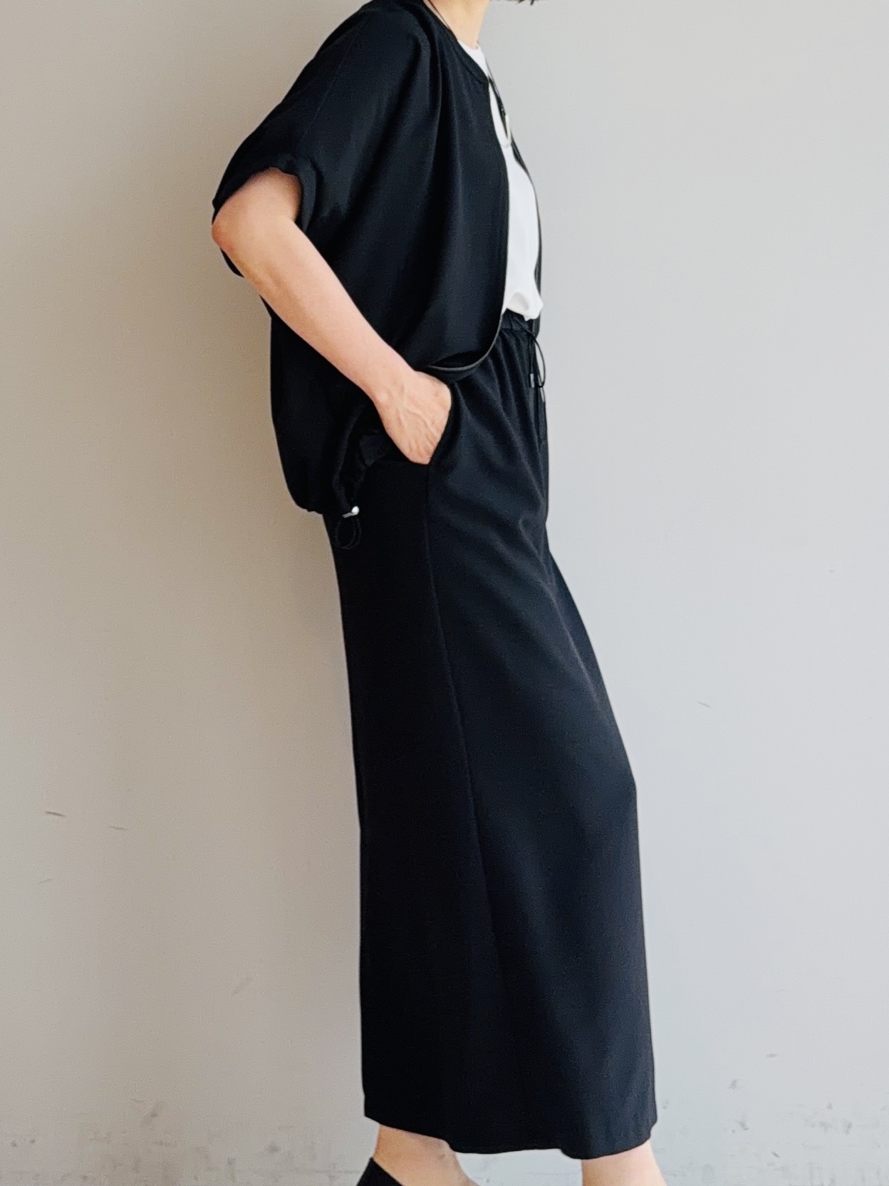 murayamaさんの「INDIVI｜【着る日傘】ドルマンフォルムブルゾン」を使ったコーディネート