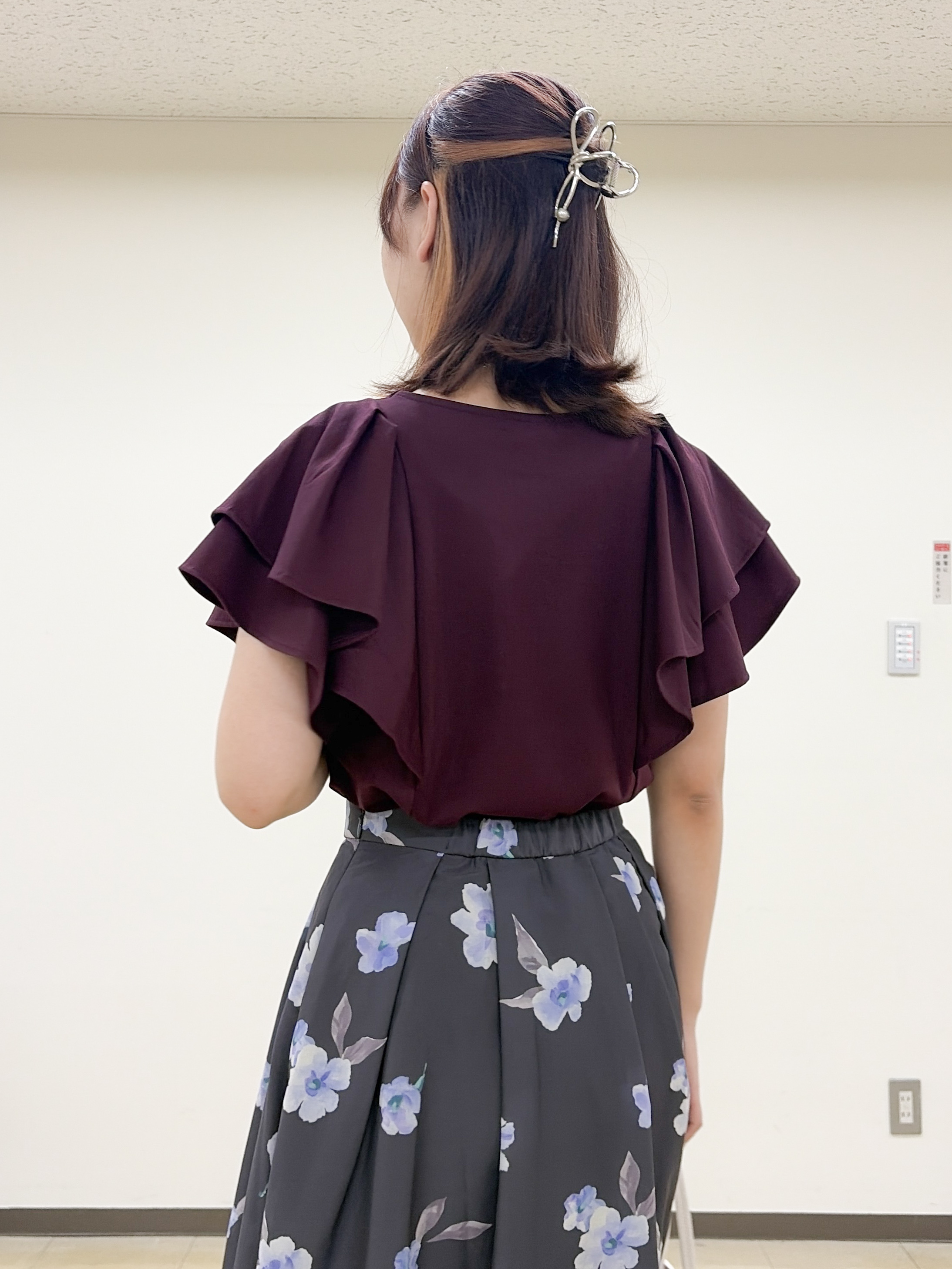 yurinaさんの「index｜【接触冷感】ダブルフレアキーネックトップス《UVケア／洗濯機OK》」を使ったコーディネート