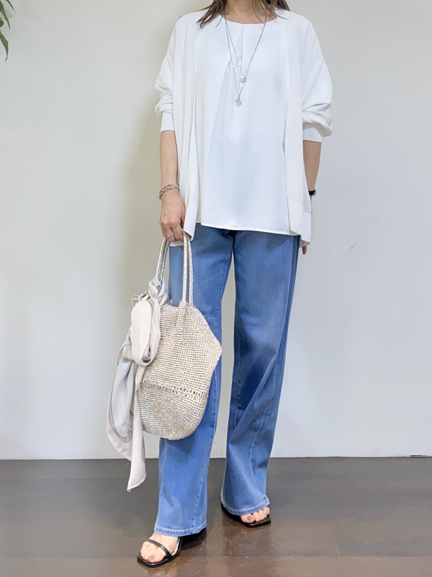 tomoさんの「UNTITLED｜【日除け・冷房対策に】コットンリネンカーディガン」を使ったコーディネート