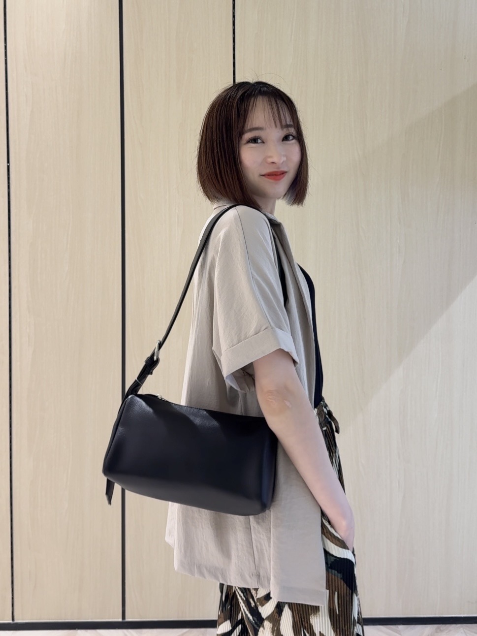 𝐜𝐡𝐢𝐤𝐚さんの「SHOO･LA･RUE｜【高レビュー/洗濯機可/セットアップ可】軽凛(かろりん) ひんやり半袖ジャケット」を使ったコーディネート