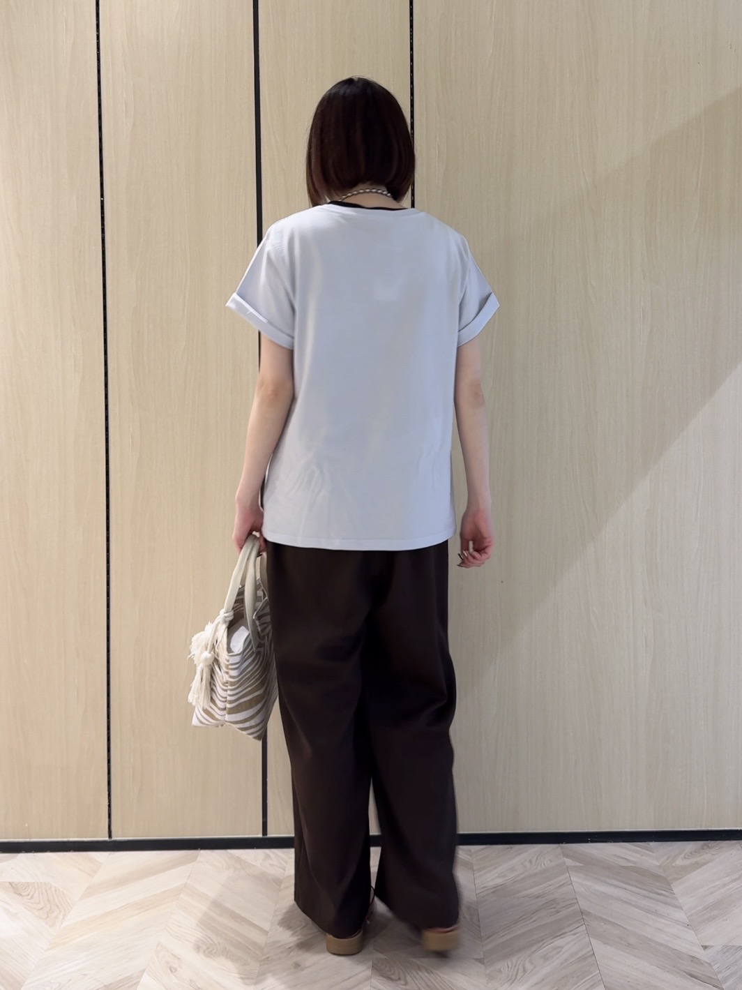𝐜𝐡𝐢𝐤𝐚さんの「SHOO･LA･RUE｜【綿100%/ひんやり/S-LL】選べる3柄 大人のプリントTシャツ」を使ったコーディネート