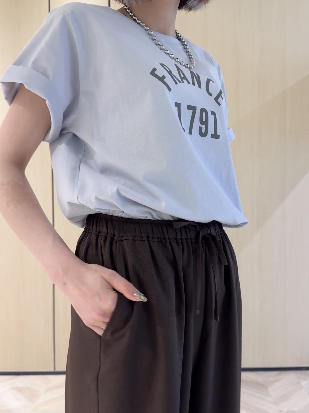𝐜𝐡𝐢𝐤𝐚さんの「SHOO･LA･RUE｜【綿100%/ひんやり/S-LL】選べる3柄 大人のプリントTシャツ」を使ったコーディネート