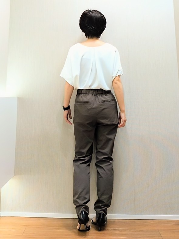 ミズタさんの「UNTITLED｜【前後2WAY/はっ水/セットアップ可】リラクシーフレンチスリーブブラウス」を使ったコーディネート