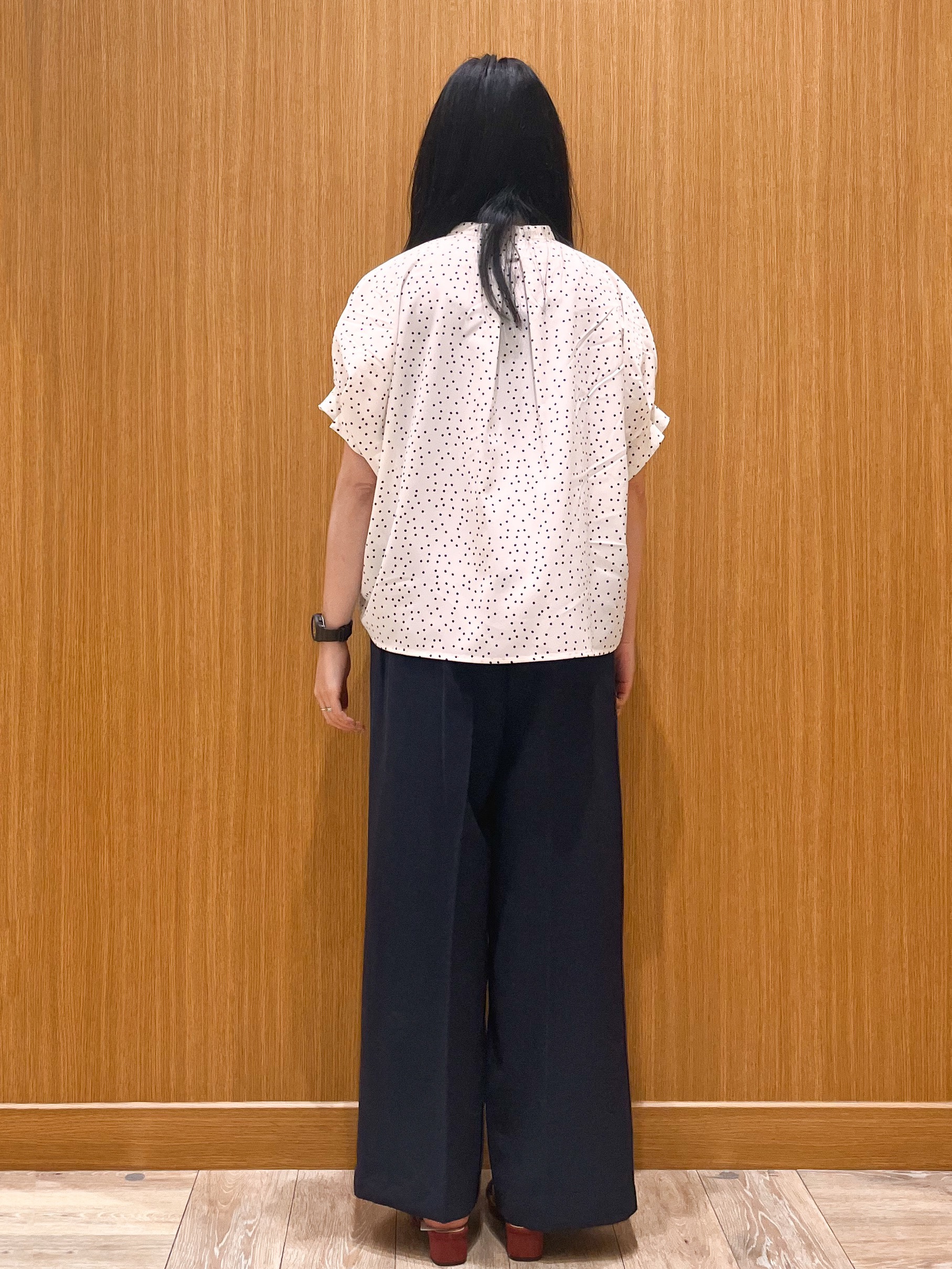 aさんの「OPAQUE.CLIP｜タックスリーブ プリントブラウス《イージーアイロン／洗濯機OK》」を使ったコーディネート