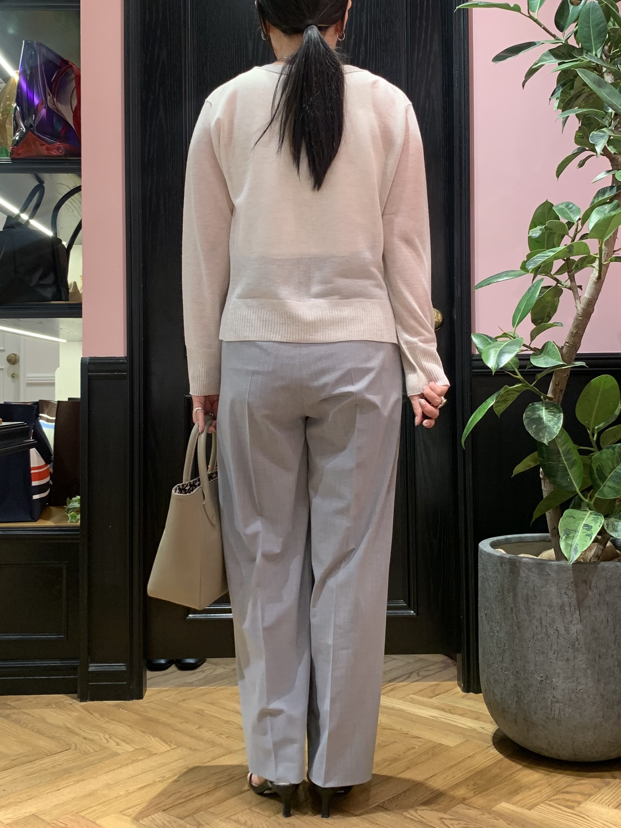 SAKAIさんの「DRESSTERIOR｜【日除け/冷房対策】ウォッシャブルシアーカーディガン」を使ったコーディネート