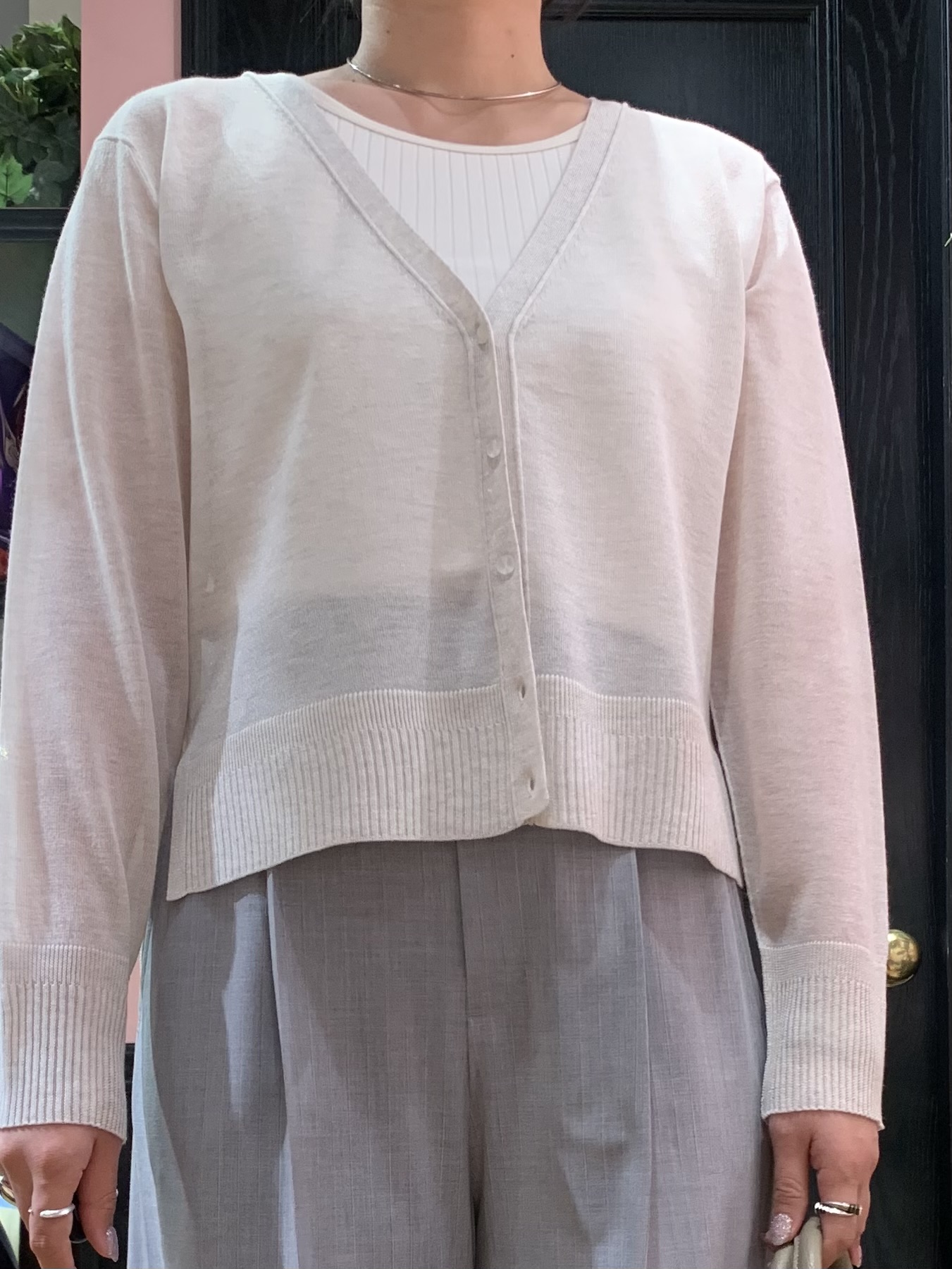 SAKAIさんの「DRESSTERIOR｜【日除け/冷房対策】ウォッシャブルシアーカーディガン」を使ったコーディネート