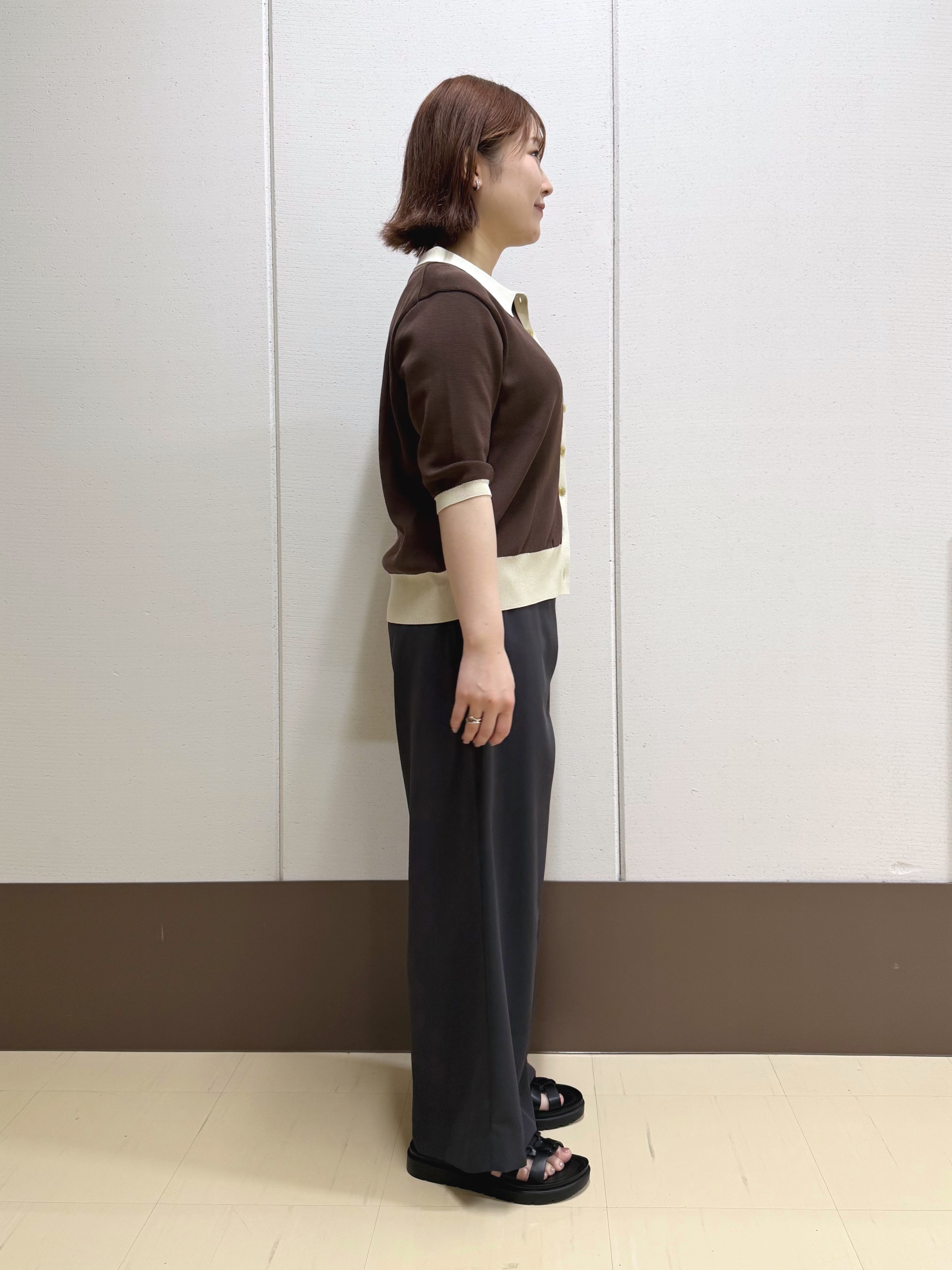 Rikoさんの「INDIVI｜【バイカラー】衿付きシャツ風ニット」を使ったコーディネート
