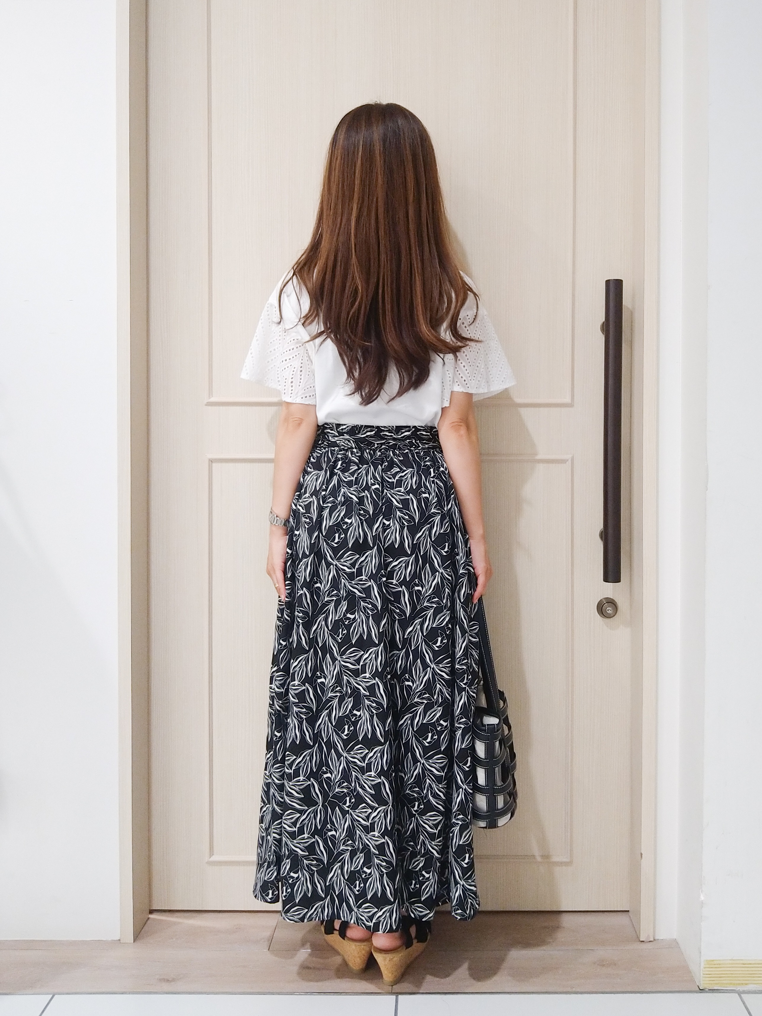 mi-saさんの「SHOO･LA･RUE｜【汗じみ防止/ひんやり/S-LL】レースが華やか お袖フレアTシャツ」を使ったコーディネート