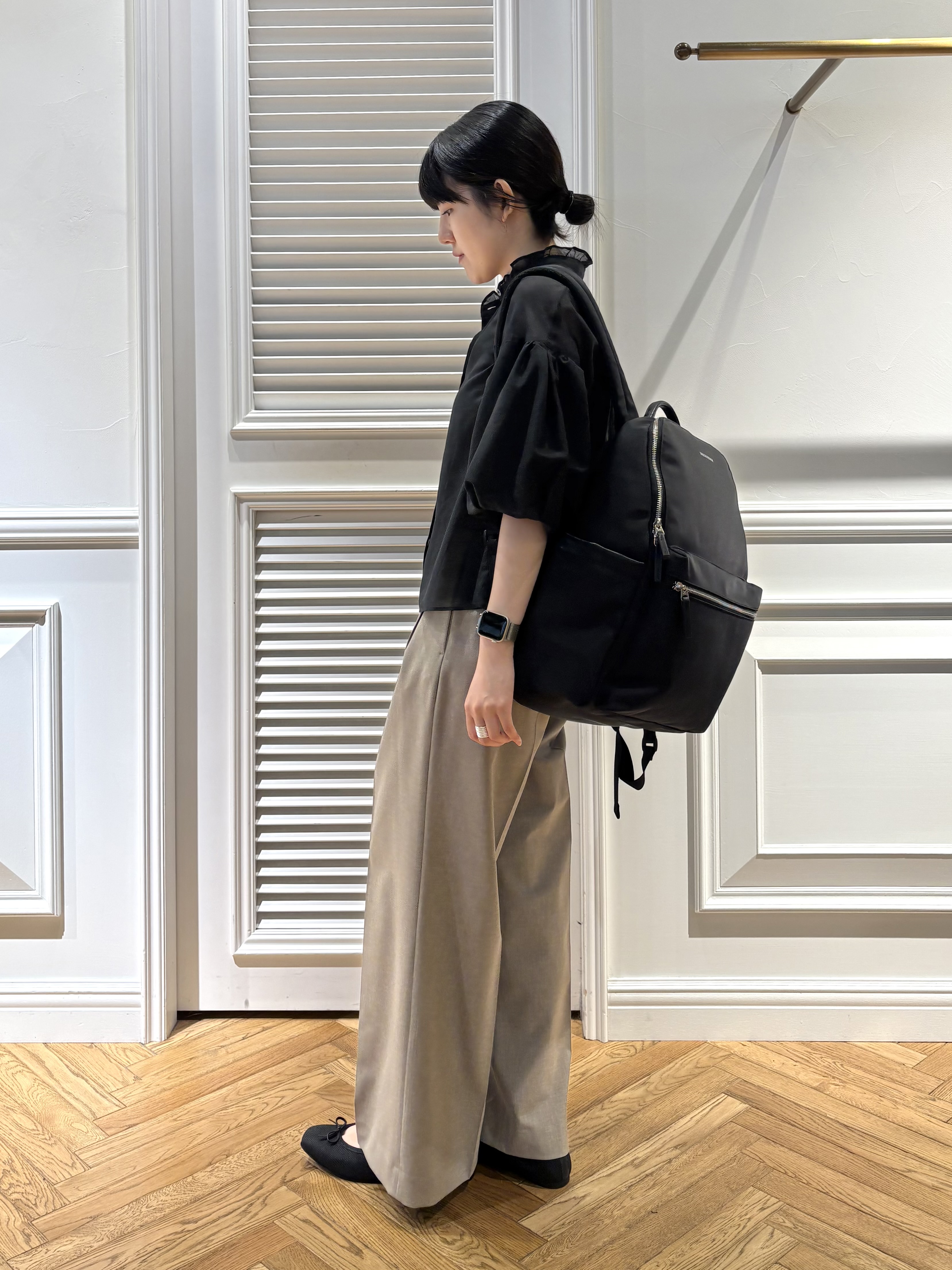 cocoさんの「DRESSTERIOR｜【1枚で着映え/ウォッシャブル】スタンドフリルボリュームスリーブブラウス」を使ったコーディネート
