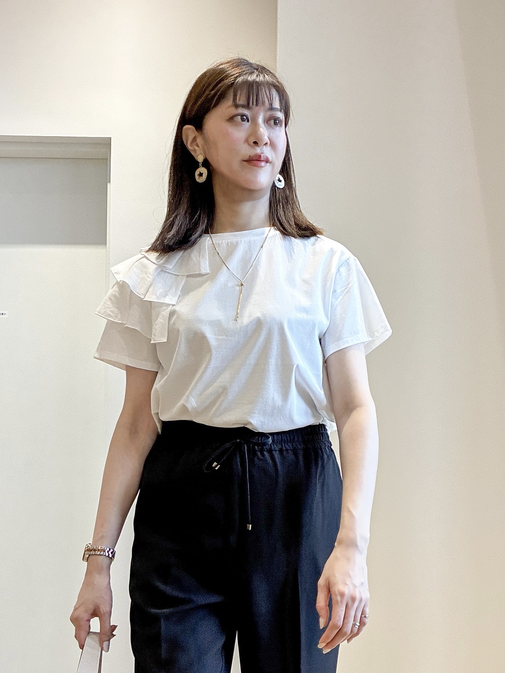 もんちゃんさんの「OPAQUE.CLIP｜【接触冷感】アシメフリルドッキングカットソー《UVケア／洗濯機OK》」を使ったコーディネート