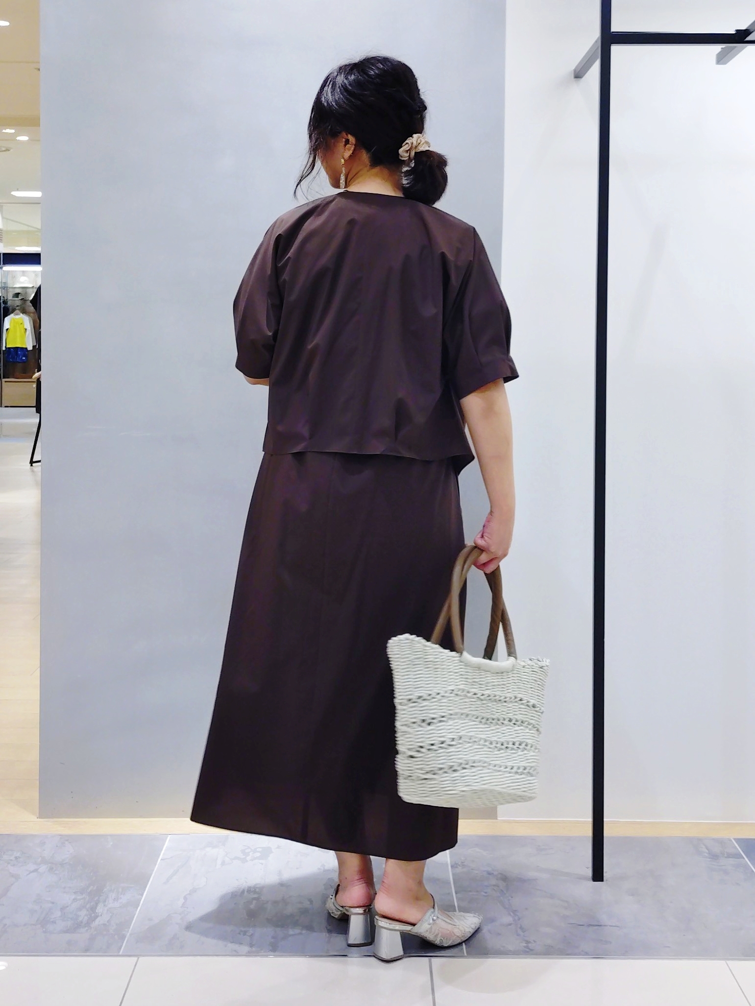 TOMOMIさんの「INDIVI｜【撥水／UVカット】ベルト付きワンピース」を使ったコーディネート