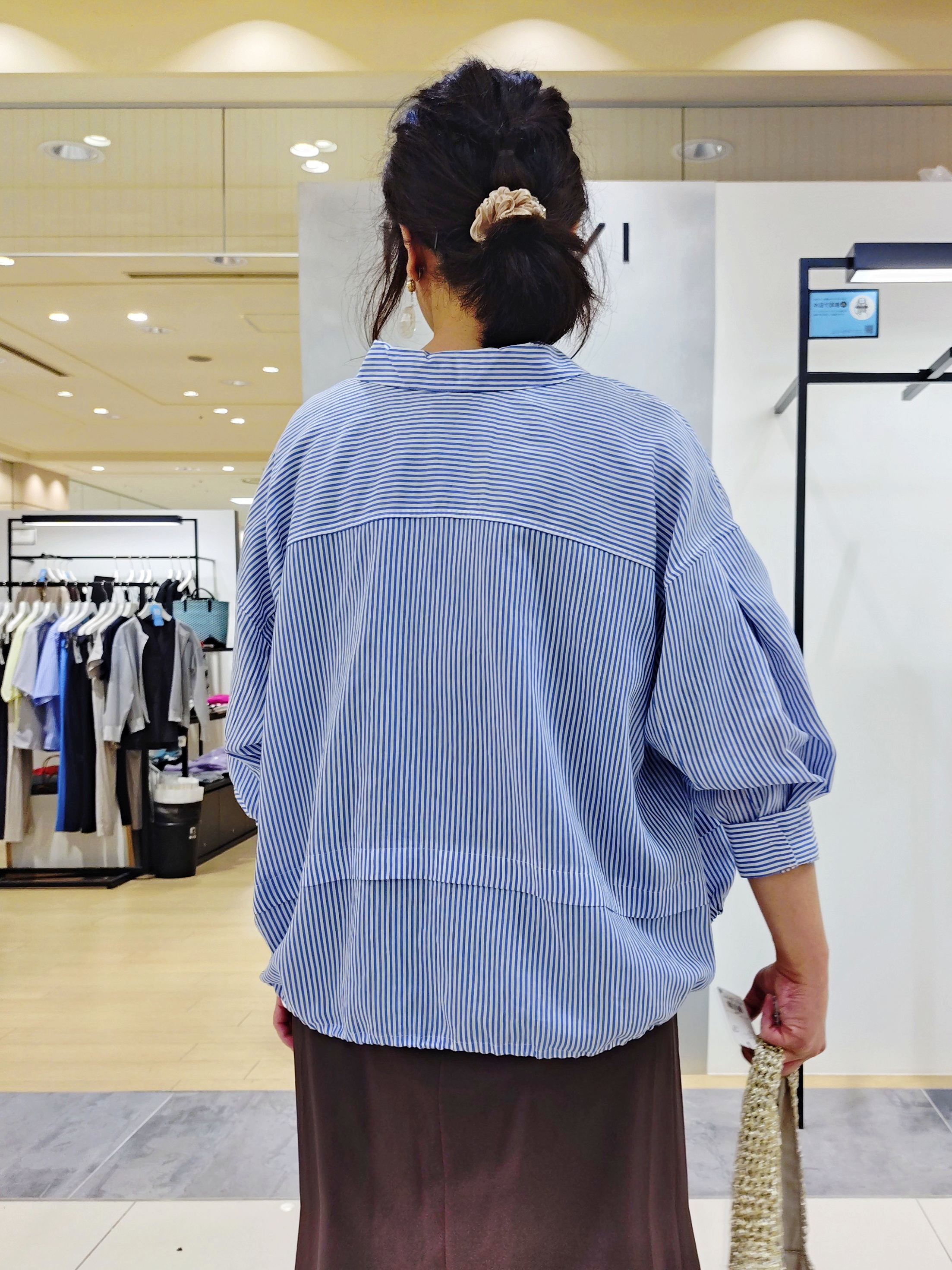TOMOMIさんの「INDIVI｜【撥水／UVカット】ベルト付きワンピース」を使ったコーディネート