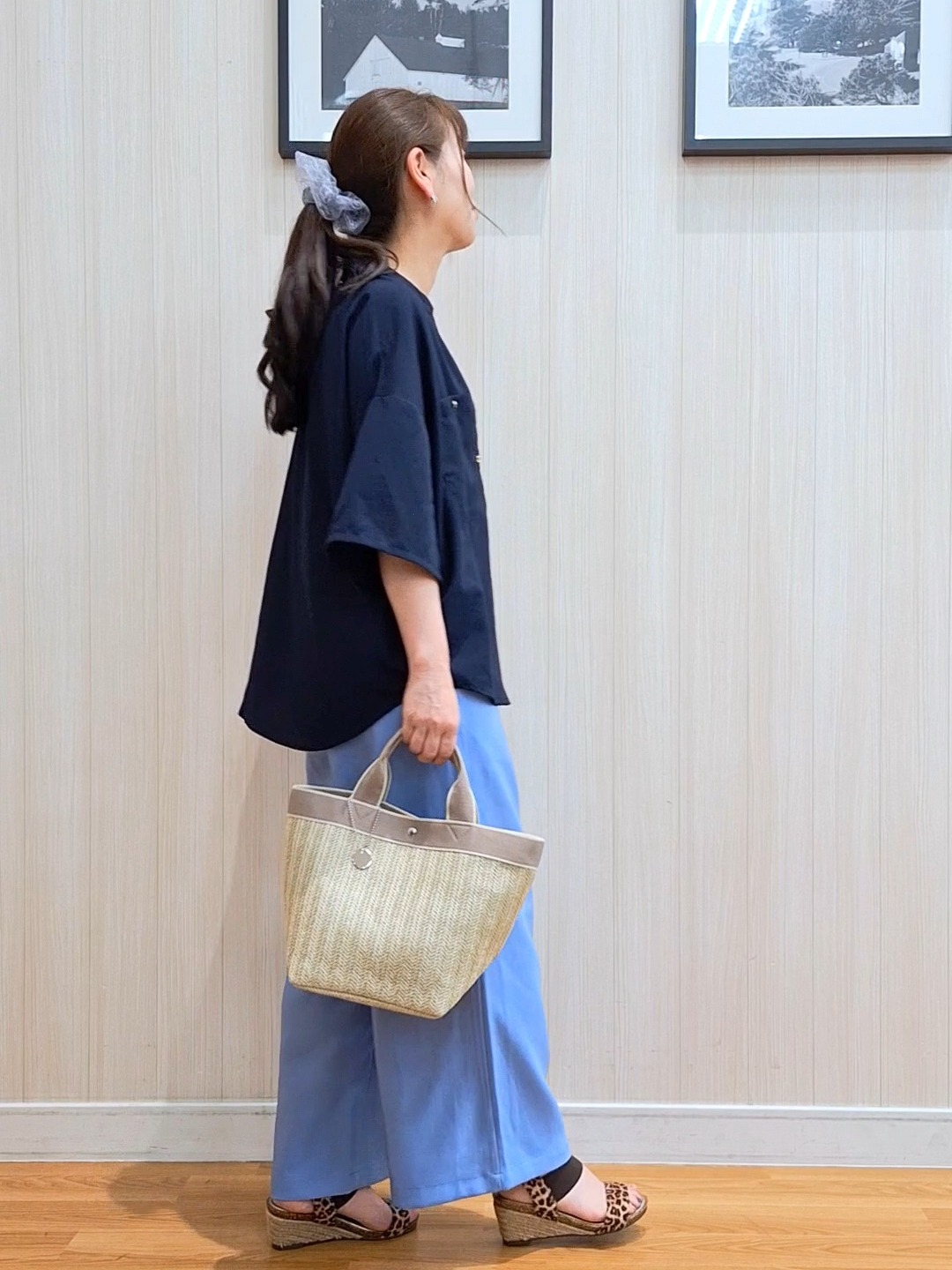 Saoさんの「SHOO･LA･RUE｜【洗濯機可/S-LL】大人の抜け感 ゆるっと5分袖シャツ」を使ったコーディネート