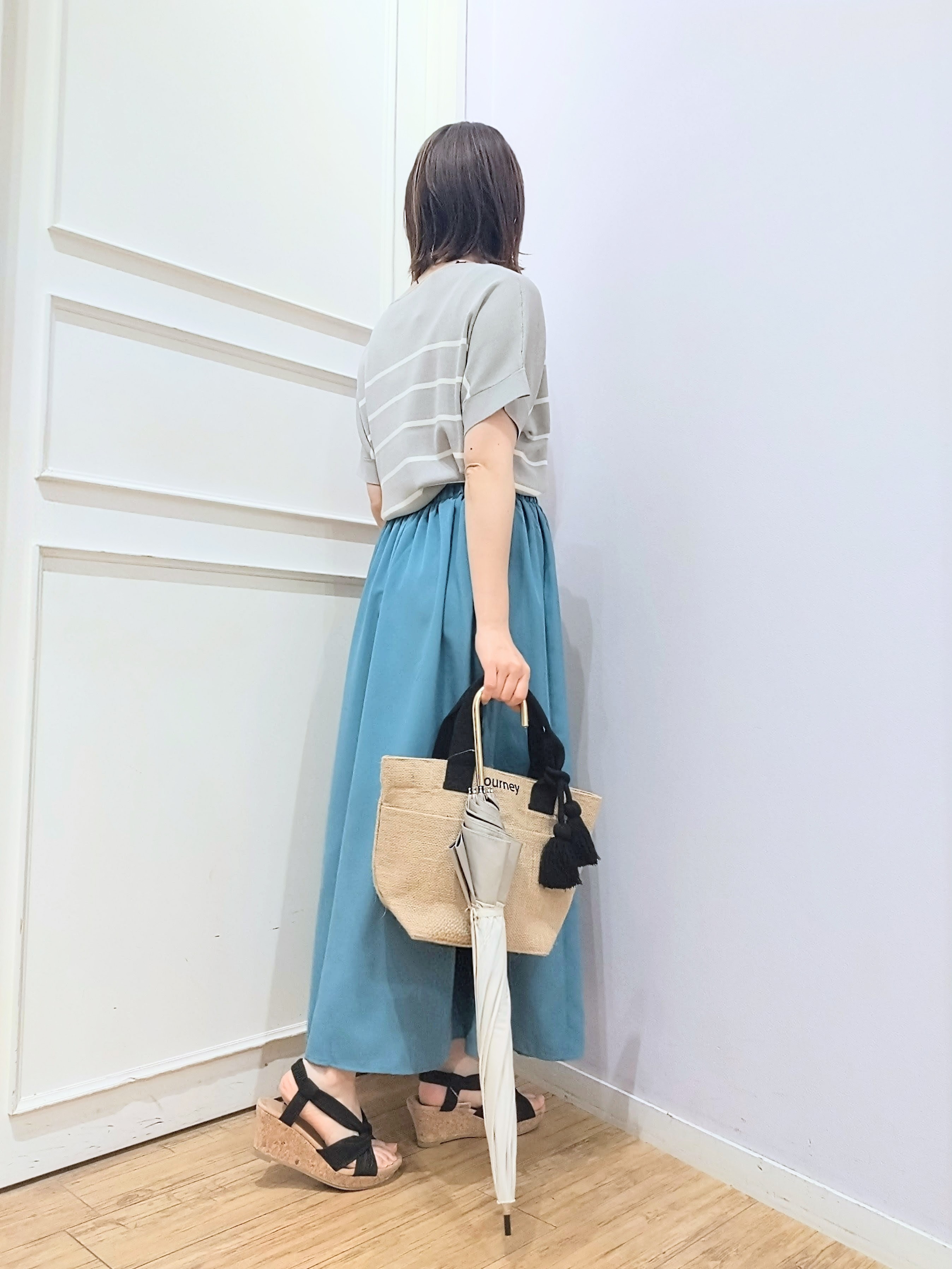 miomioさんの「SHOO･LA･RUE｜【毎日洗える/ひんやり/UV/S-LL】二の腕隠れる さらっとドルマン半袖ニット」を使ったコーディネート