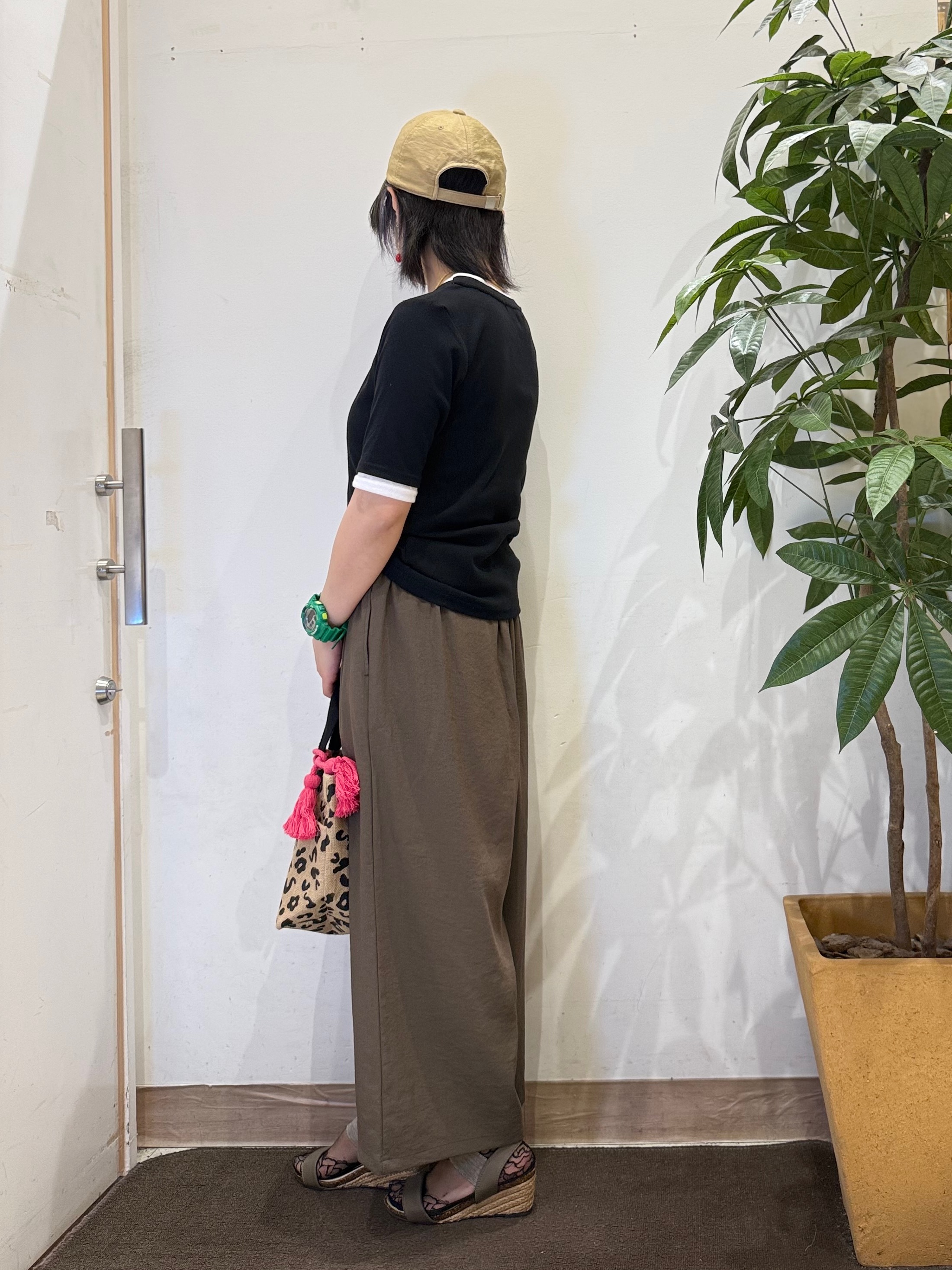 misakiさんの「SHOO･LA･RUE｜【S-LL/洗濯機可】二の腕隠れる 配色レイヤード風 ヘンリーネック5分袖Tシャツ」を使ったコーディネート