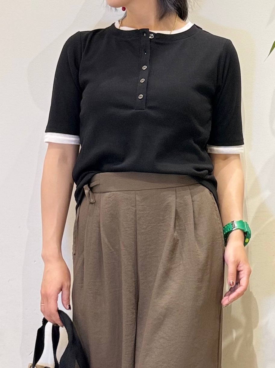 misakiさんの「SHOO･LA･RUE｜【S-LL/洗濯機可】二の腕隠れる 配色レイヤード風 ヘンリーネック5分袖Tシャツ」を使ったコーディネート