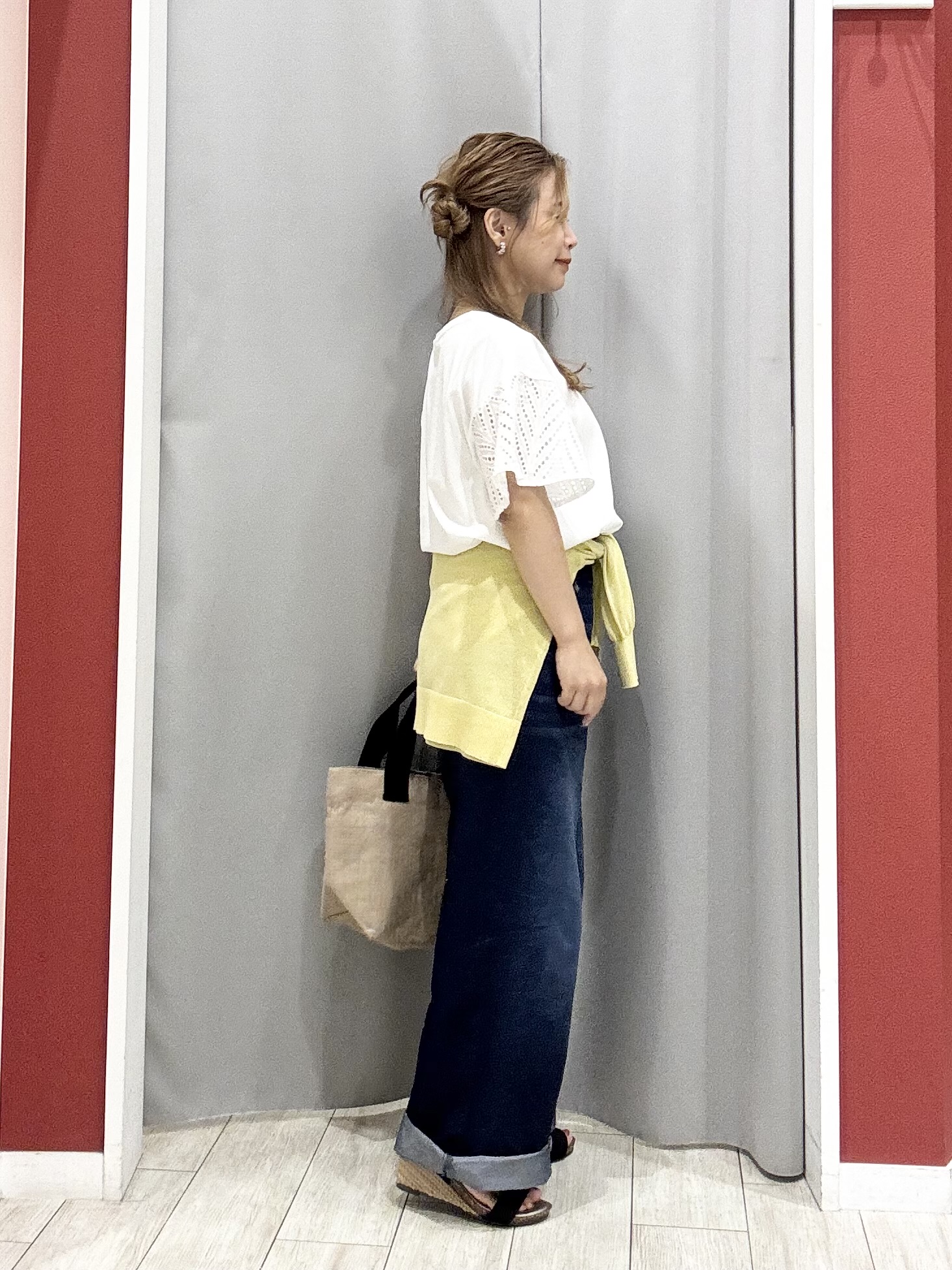 shioさんの「SHOO･LA･RUE｜【ひんやり/洗濯機可/S-LL】程よいVネックですっきり魅せる ジップアップ 7分袖シアーカーディガ」を使ったコーディネート