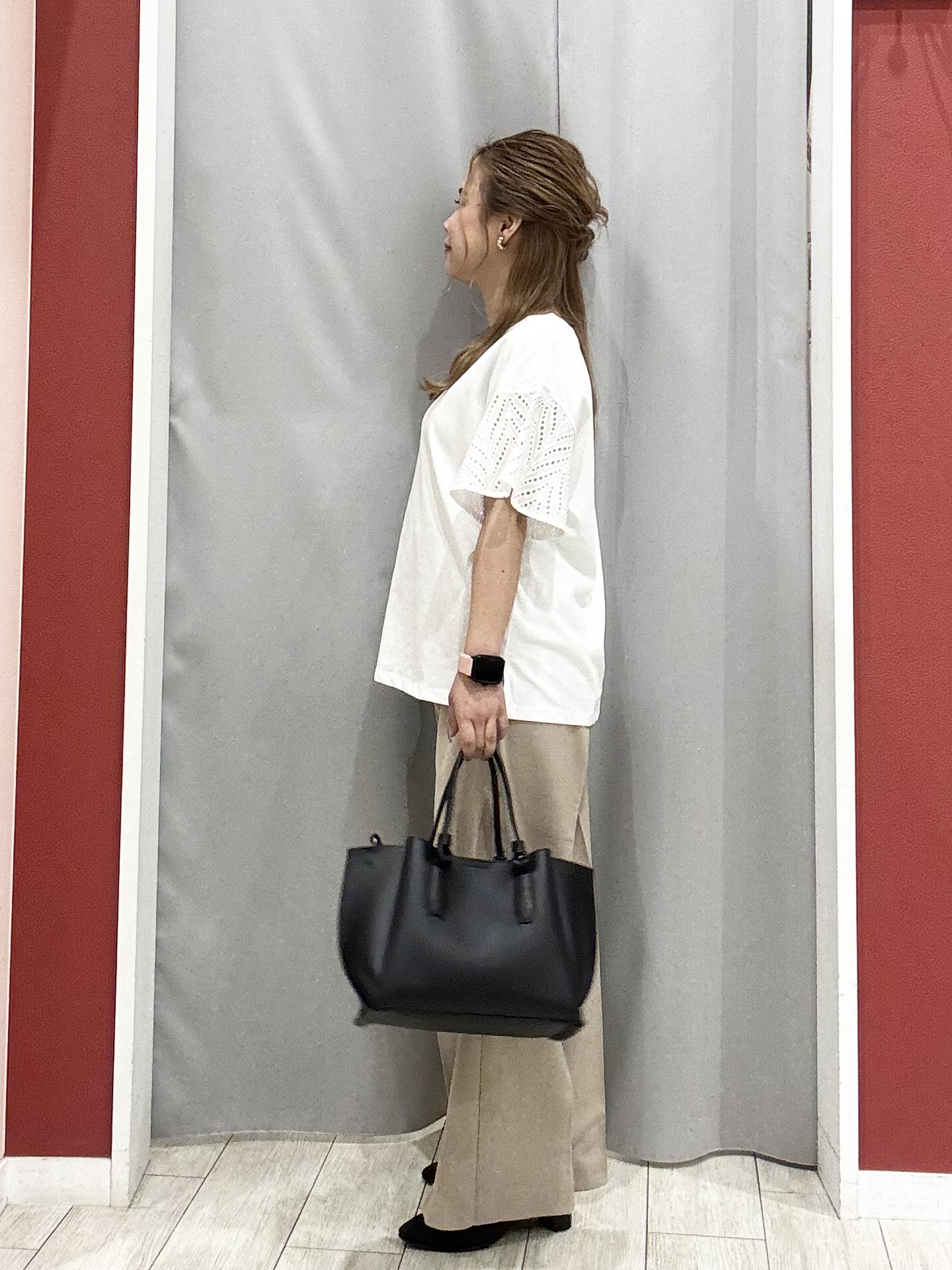 shioさんの「SHOO･LA･RUE｜【汗じみ防止/ひんやり/S-LL】レースが華やか お袖フレアTシャツ」を使ったコーディネート