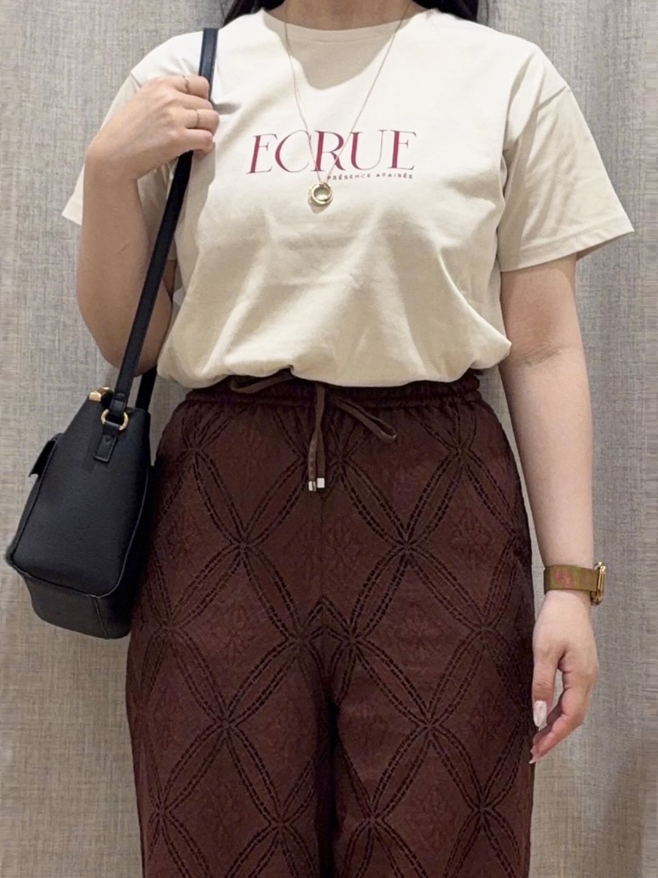 minamiさんの「grove｜【遮熱／吸水速乾／接触冷感／UVカット】ベーシックロゴTシャツ」を使ったコーディネート
