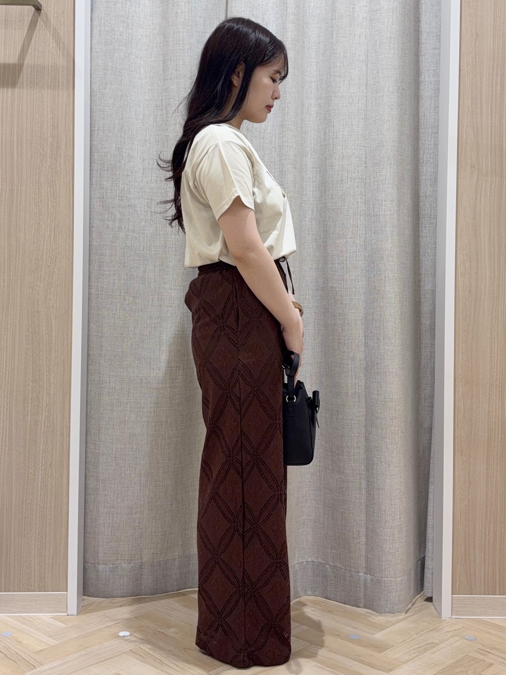 minamiさんの「grove｜【遮熱／吸水速乾／接触冷感／UVカット】ベーシックロゴTシャツ」を使ったコーディネート