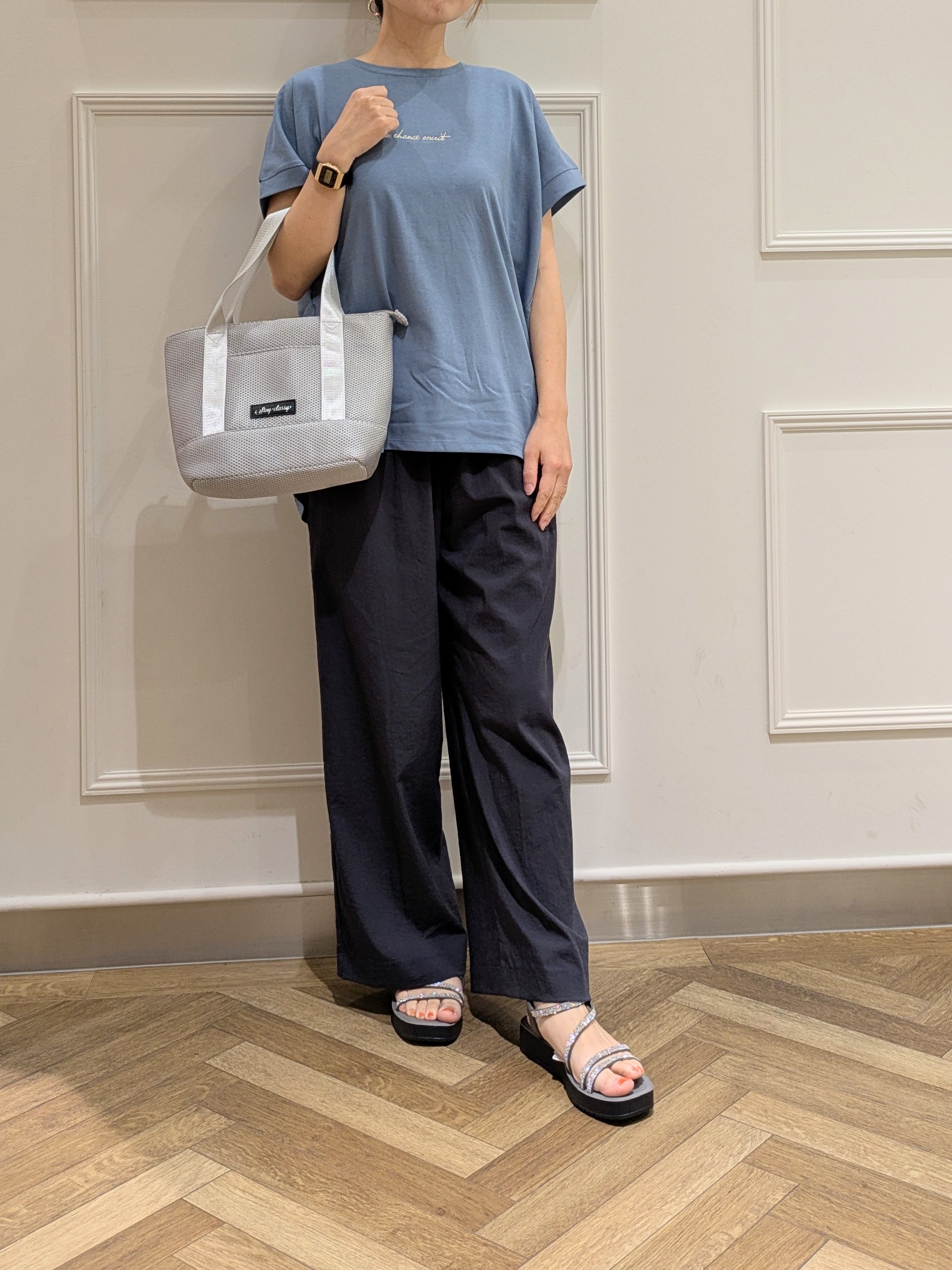 おとうふさんの「SHOO･LA･RUE｜【汗じみ防止/ひんやり/S-LL】インせず着られる 刺繍ロゴTシャツ」を使ったコーディネート